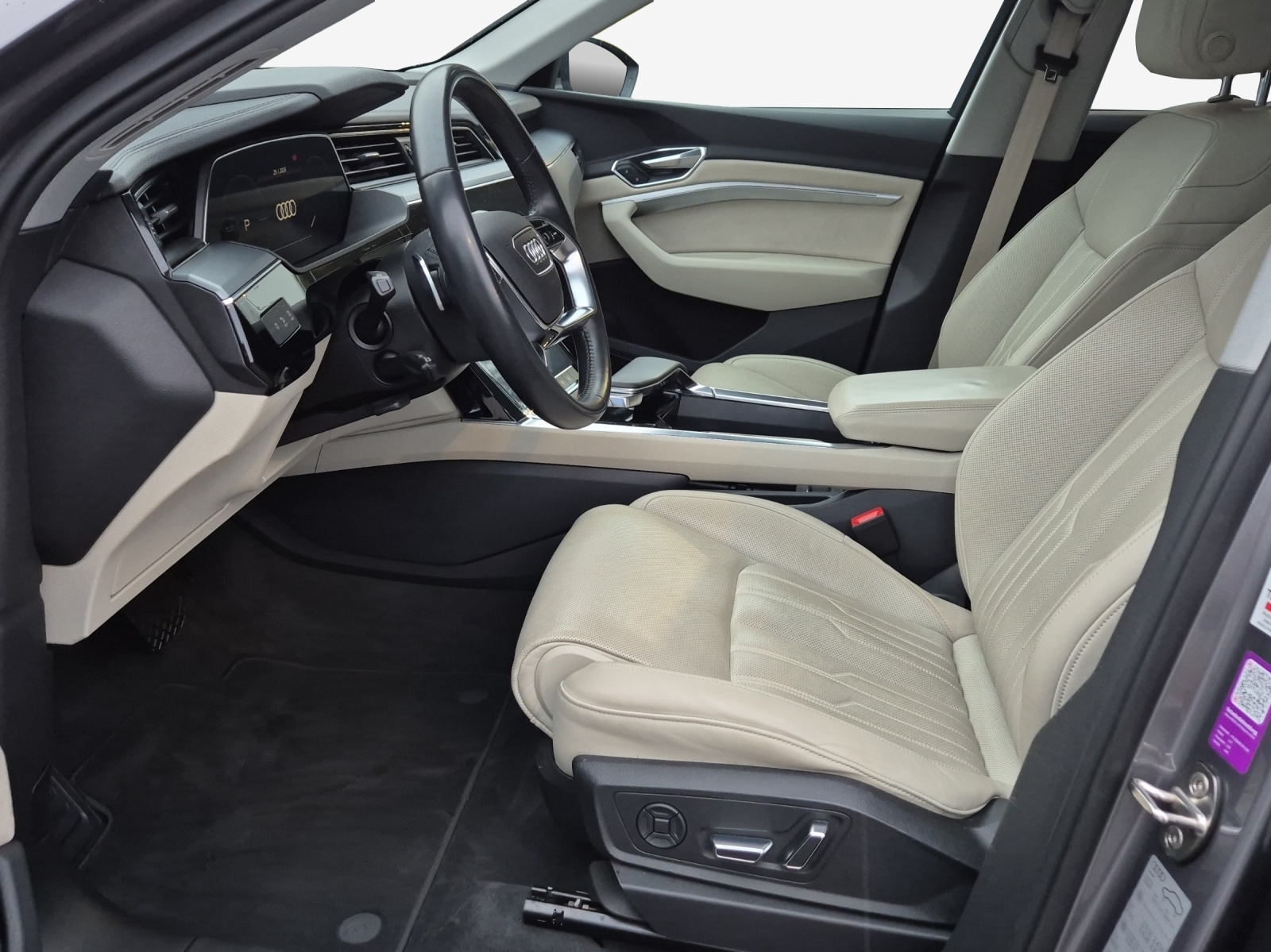 AUDI e-tron 55 quattro-image-8