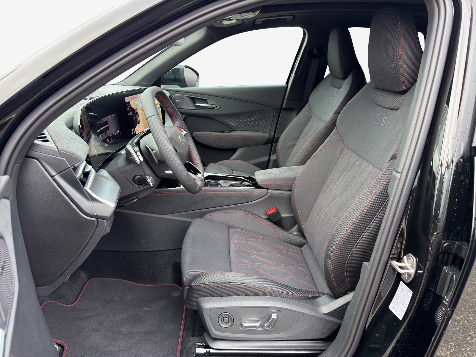 AUDI Q3 SUV TFSI quattro 195 kW S tronic-image-7