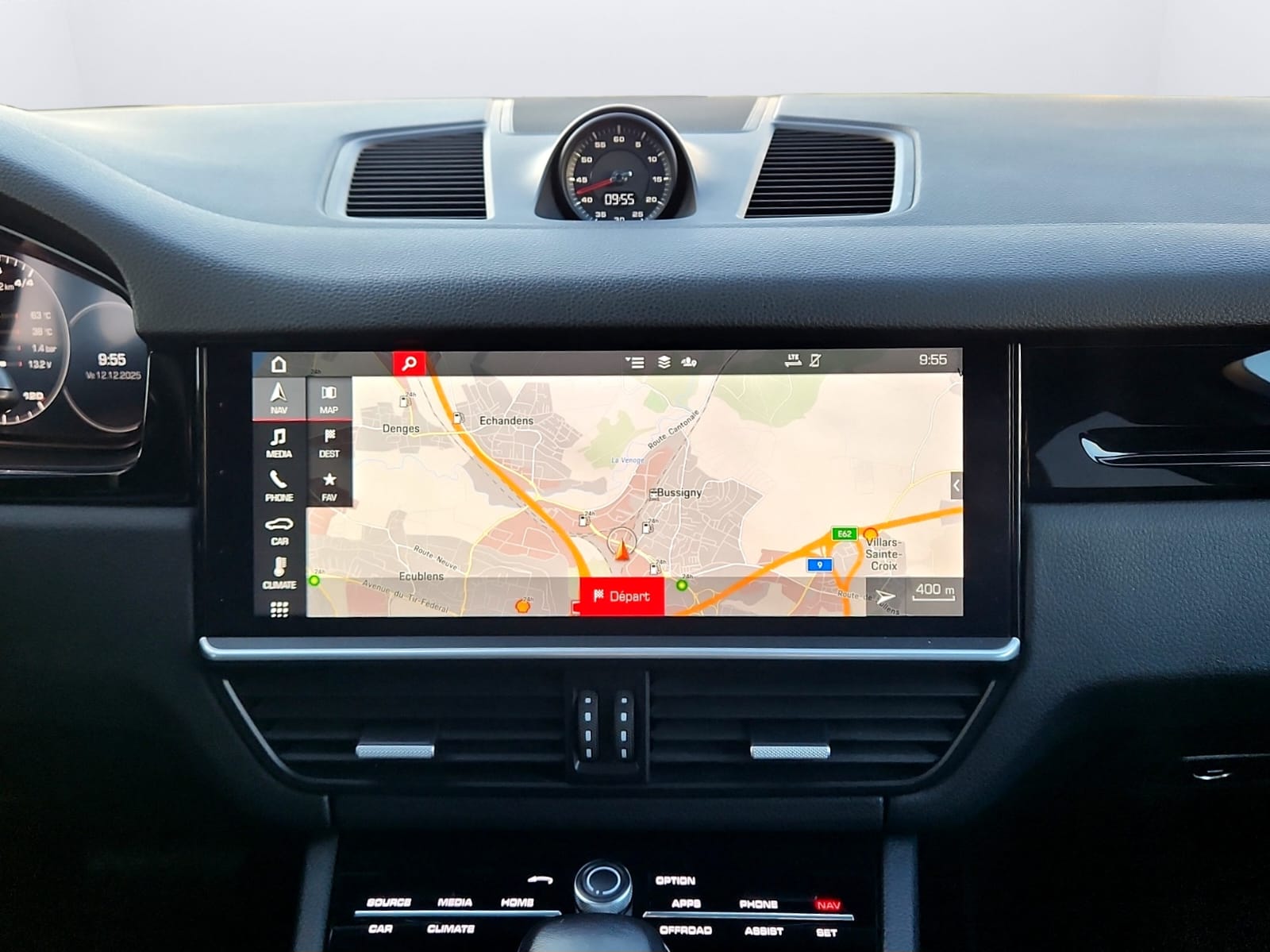 PORSCHE Cayenne-image-15