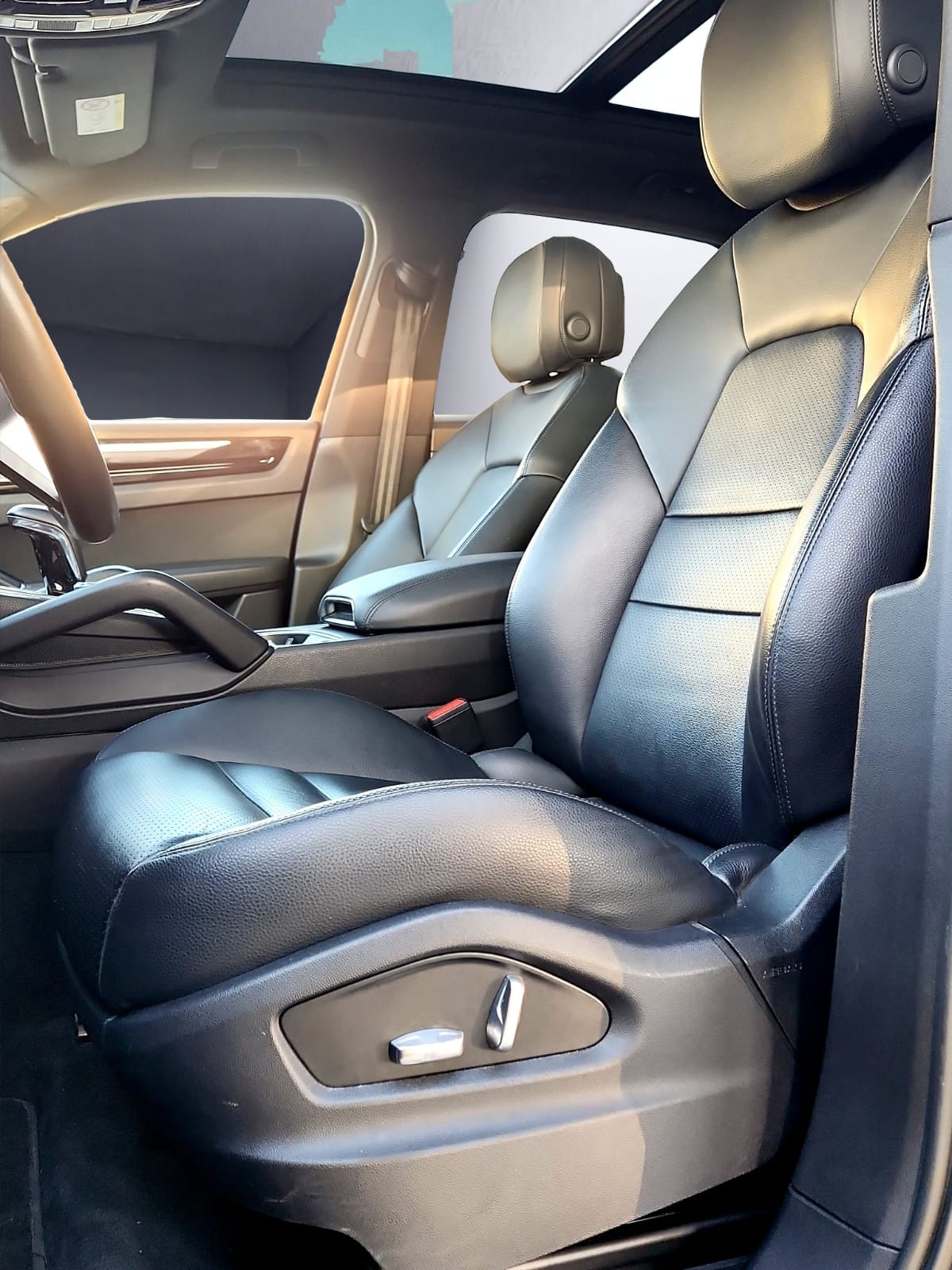 PORSCHE Cayenne-image-9