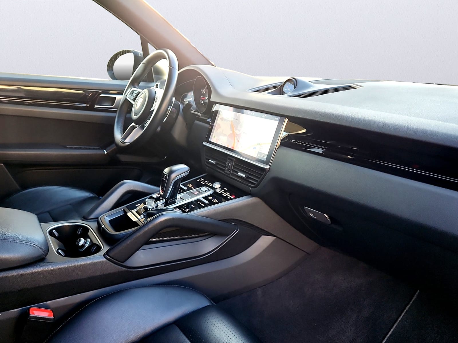 PORSCHE Cayenne-image-11