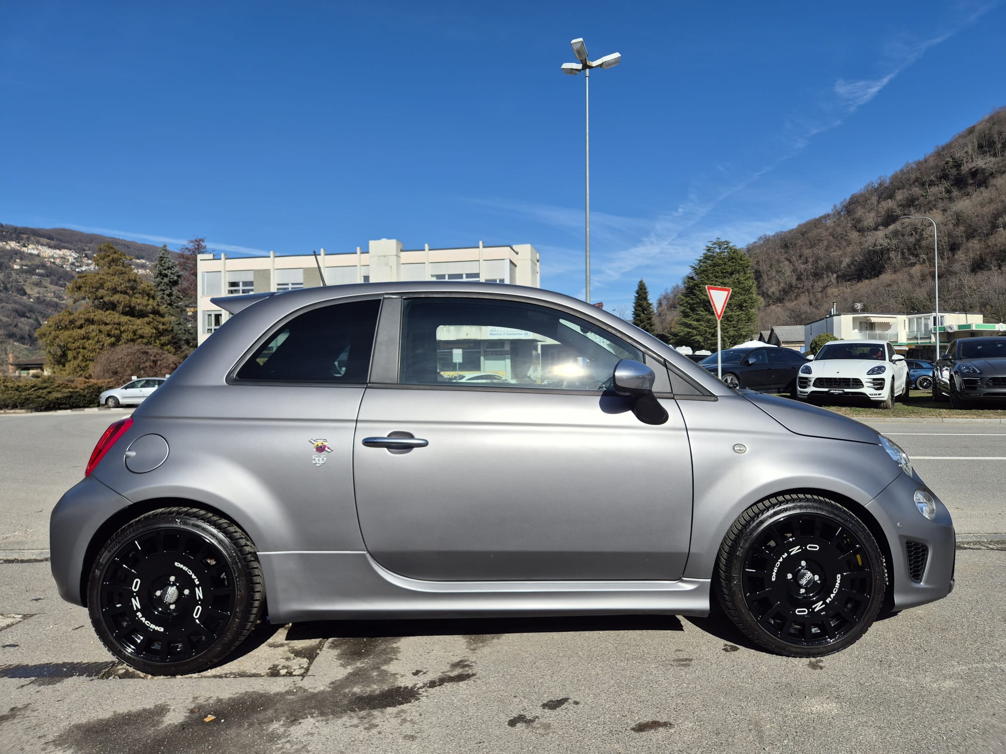 Car photo