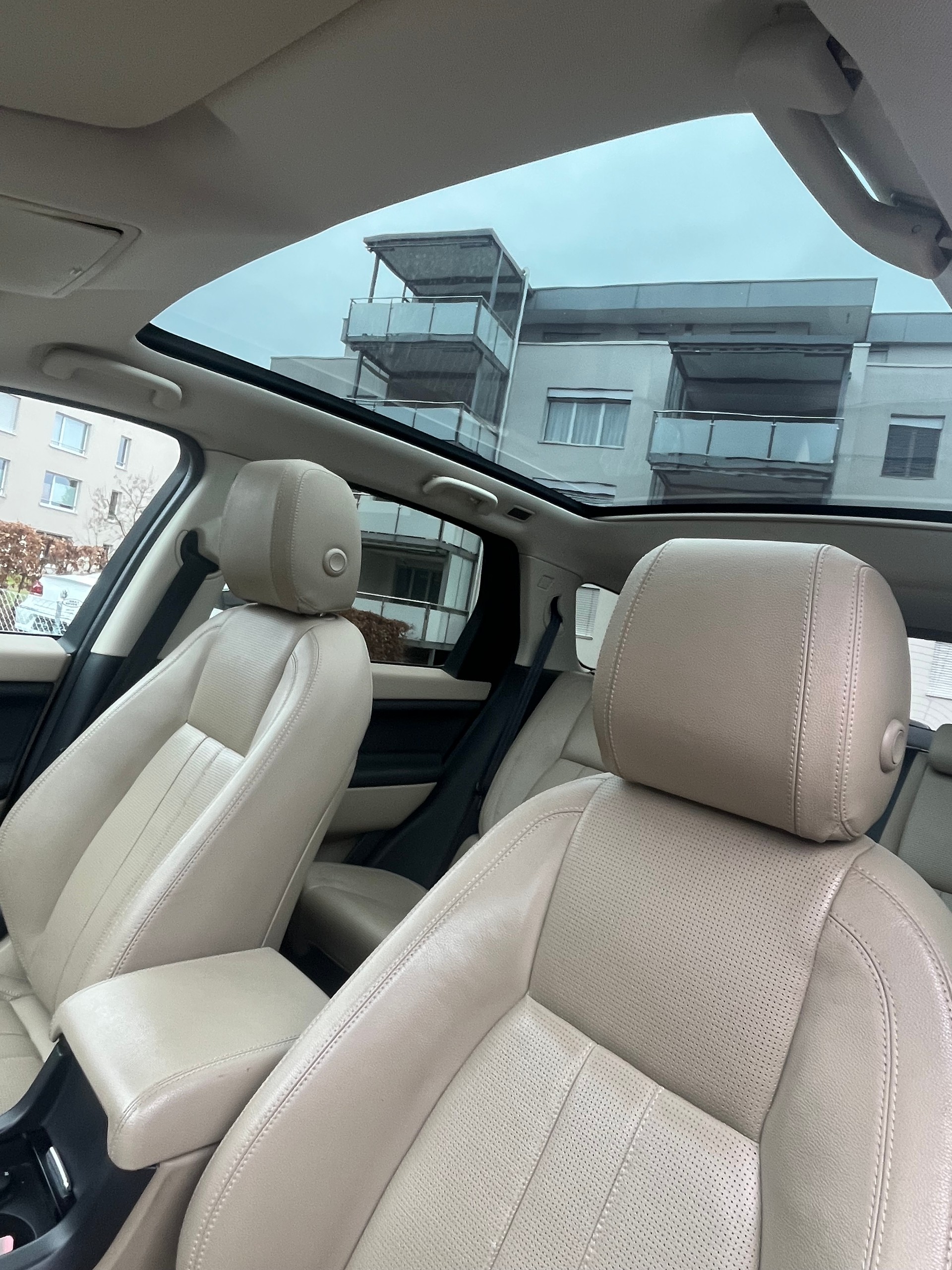 LAND ROVER Discovery Sport 2.2SD4 HSE AT9-image-6