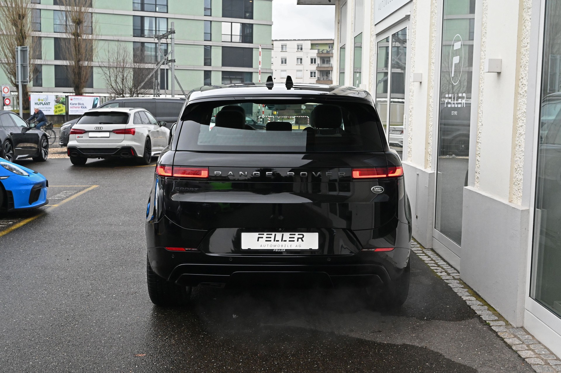 LAND ROVER Range Rover Sport D300 3.0 TD6 MHEV Dynamic SE Automatic Santorini Black-image-7