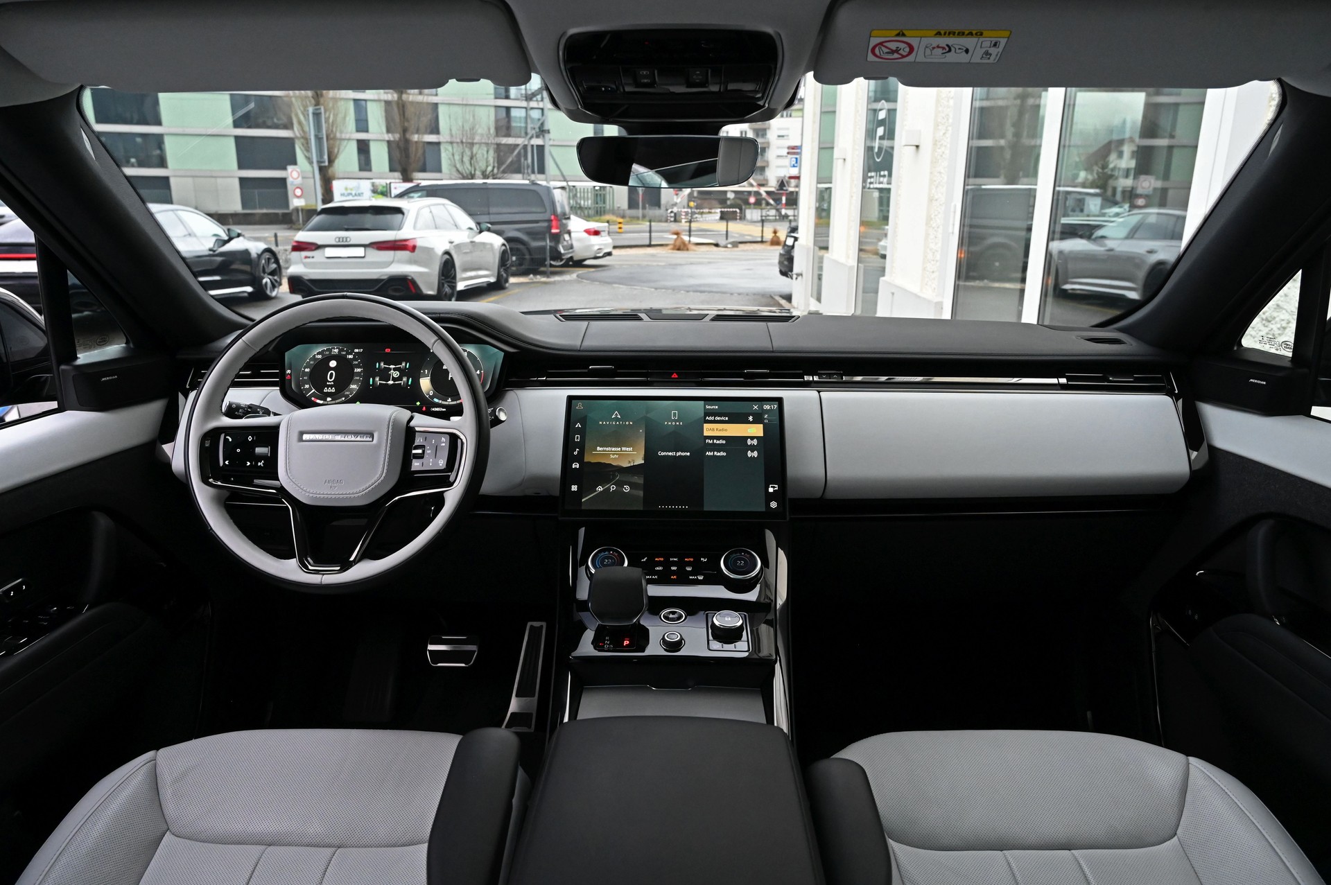 LAND ROVER Range Rover Sport D300 3.0 TD6 MHEV Dynamic SE Automatic Santorini Black-image-10