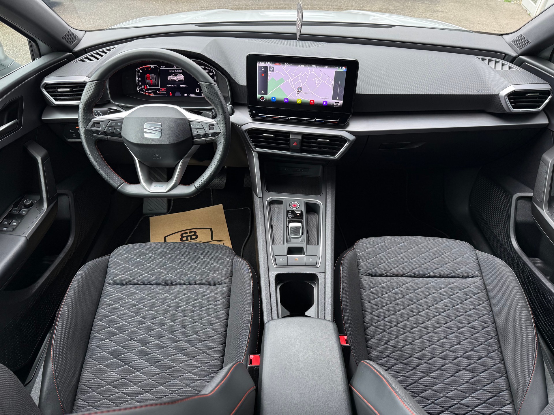 SEAT Leon 1.5 eTSI mHEV DSG FR °° 5 Jahre / 100'000 KM Garantie °°-image-13
