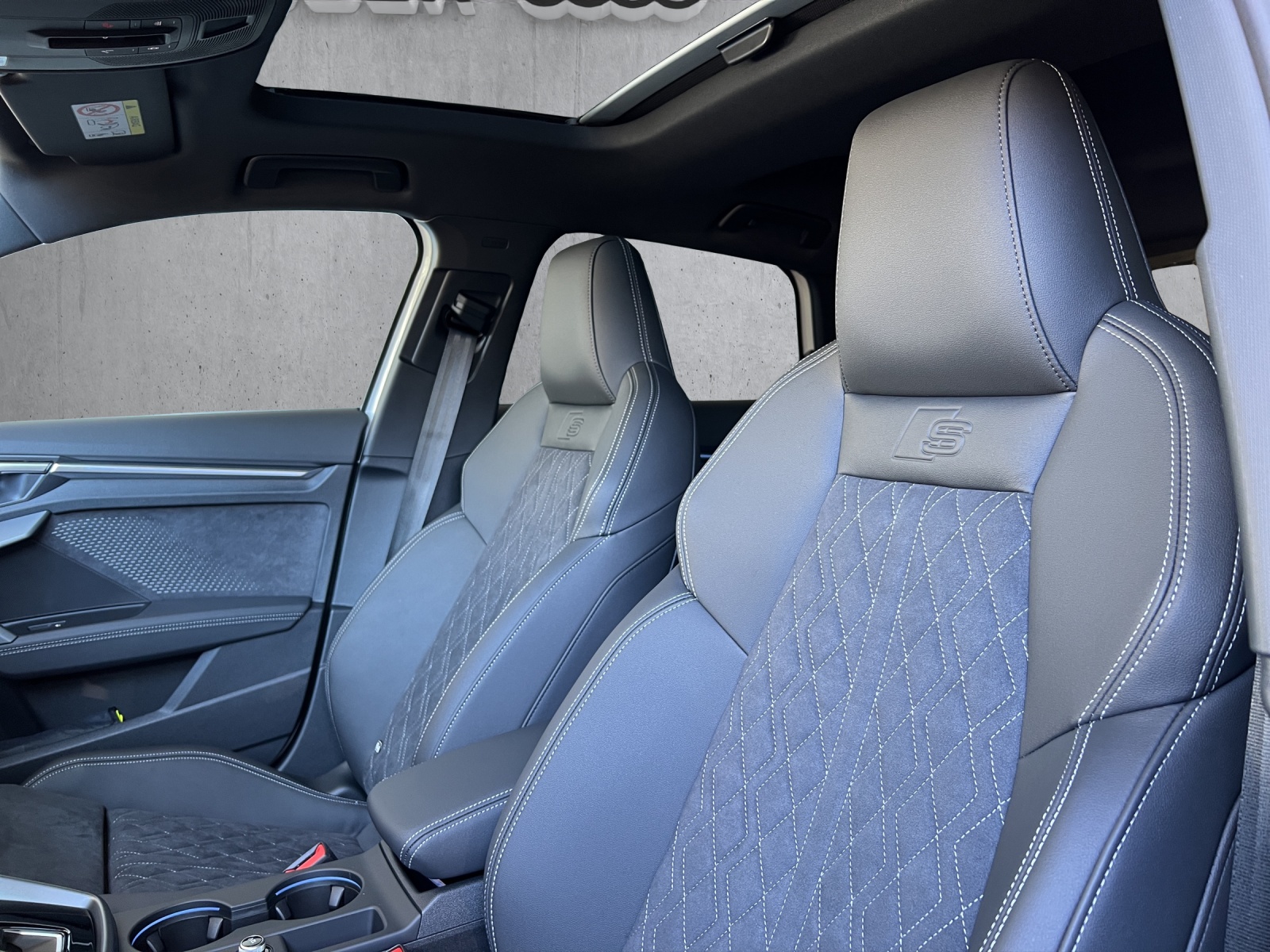 AUDI A3 Sportback TFSI 110 kW S line Attraction S tronic-image-16