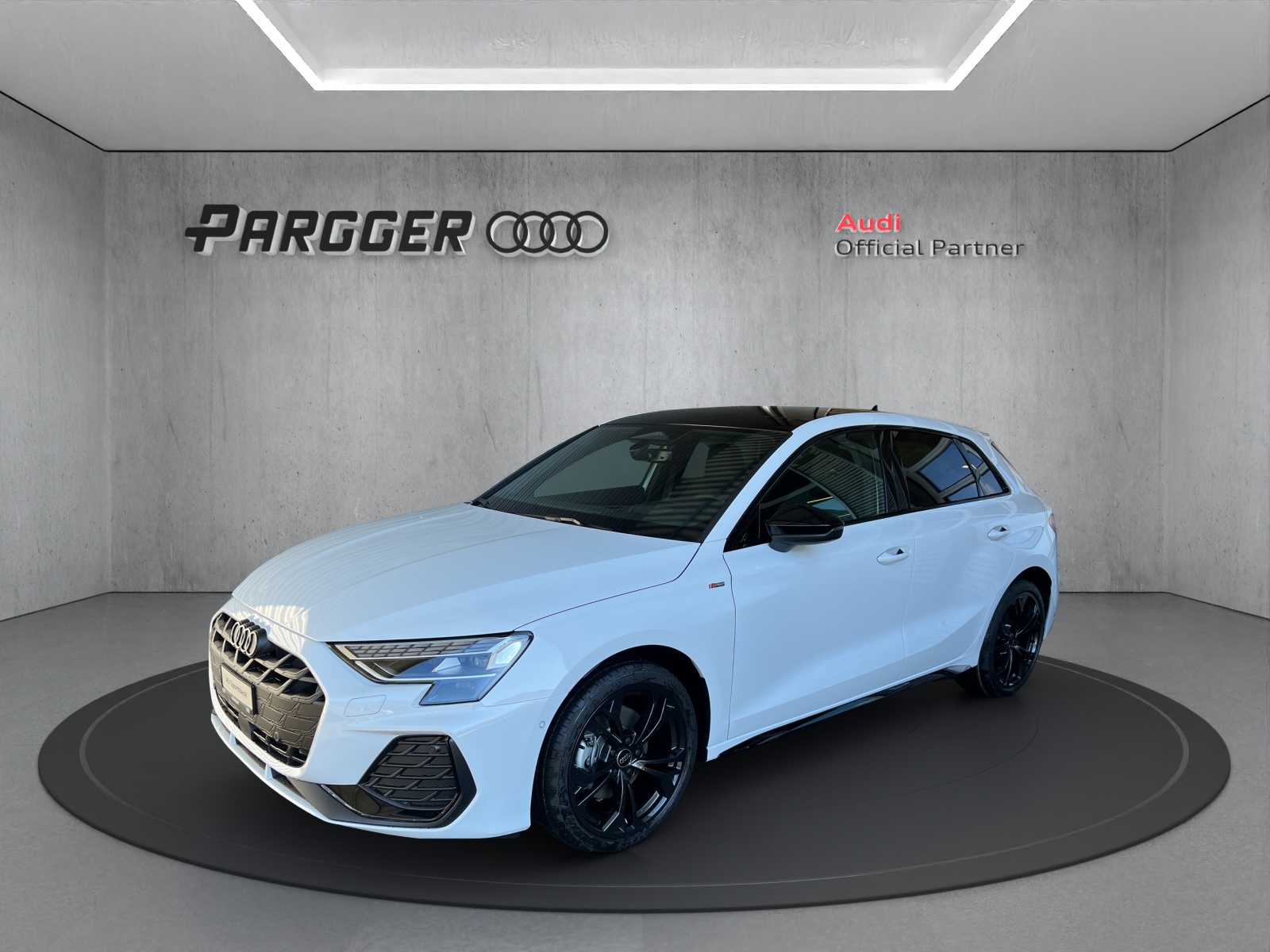 AUDI A3 Sportback TFSI 110 kW S line Attraction S tronic-image-0