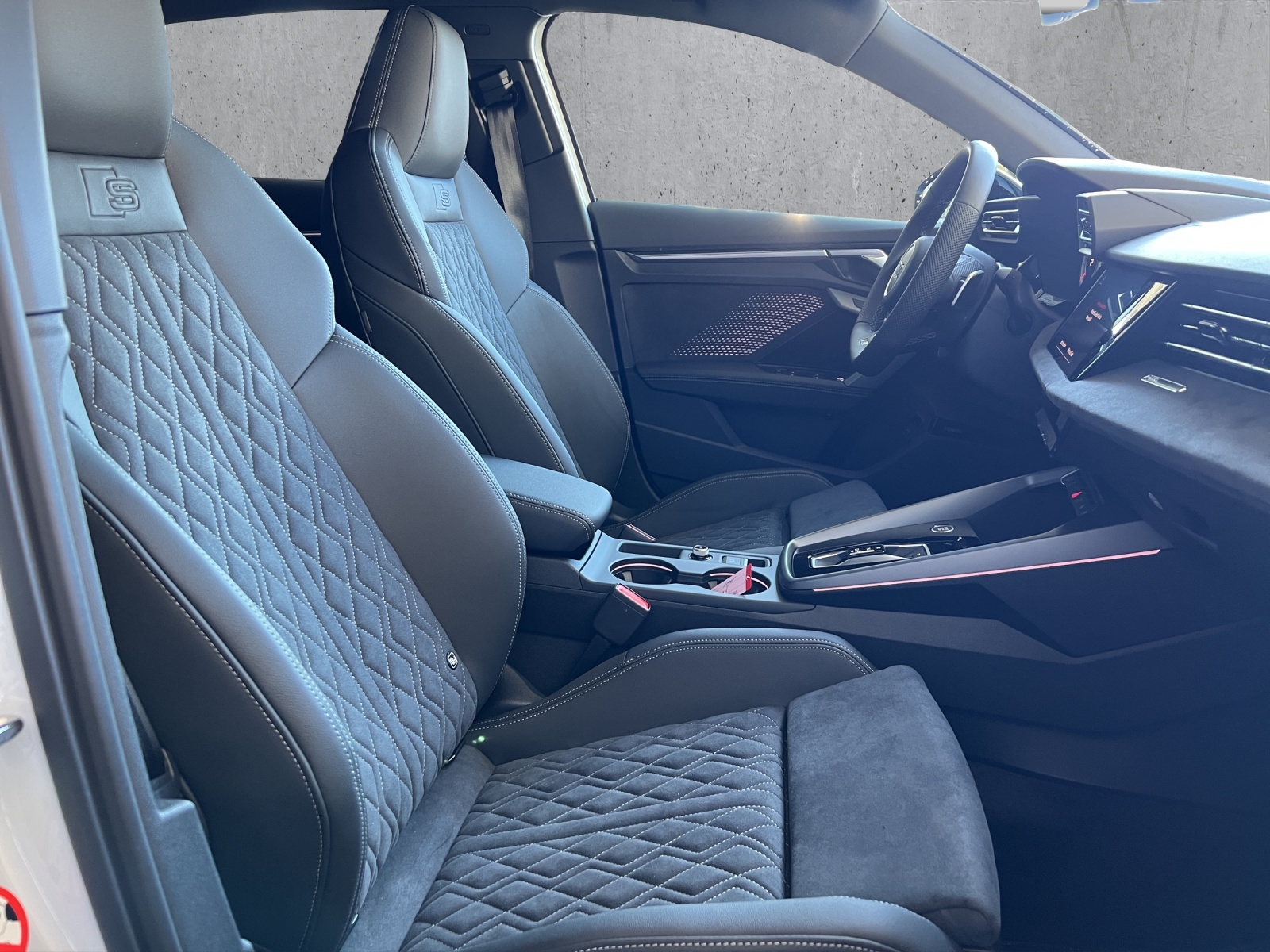 AUDI A3 Sportback TFSI 110 kW S line Attraction S tronic-image-7