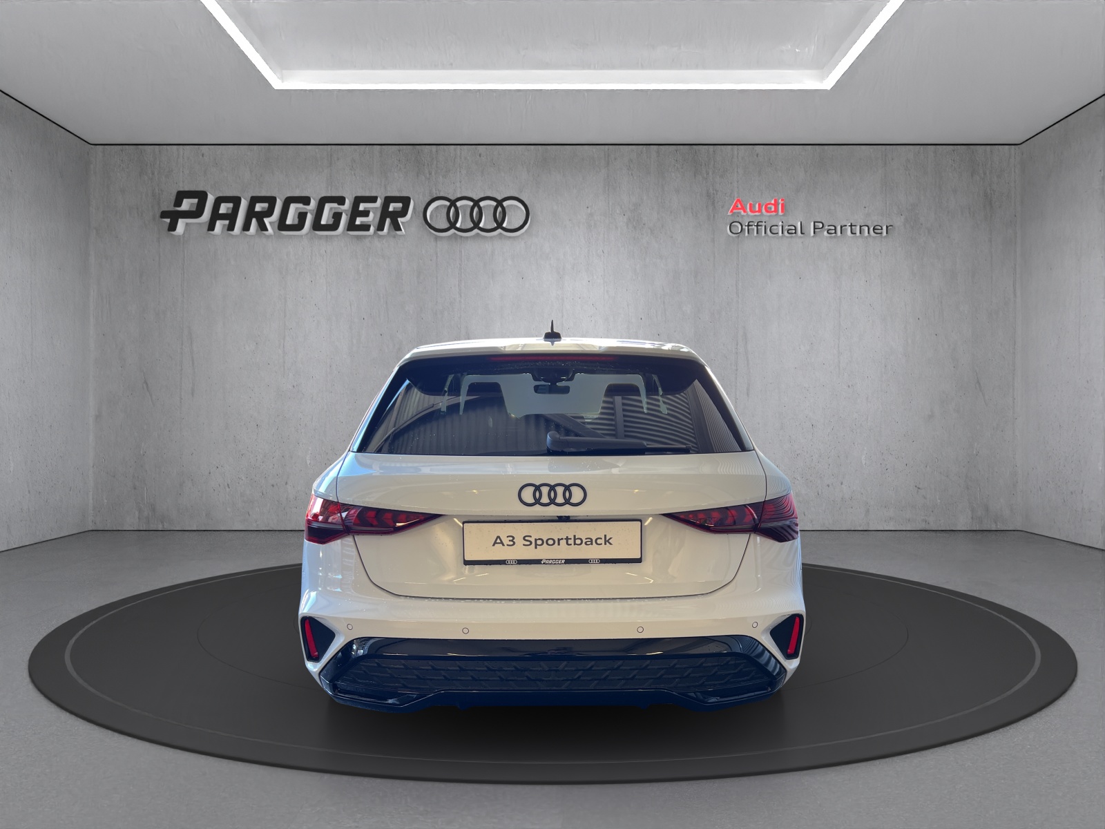 AUDI A3 Sportback TFSI 110 kW S line Attraction S tronic-image-3