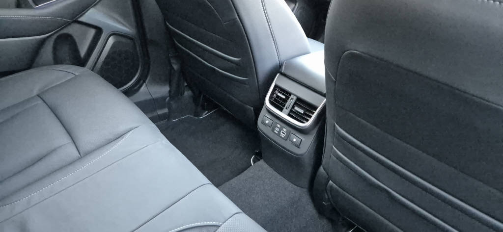 SUBARU Outback 2.5i Final Edition-image-12