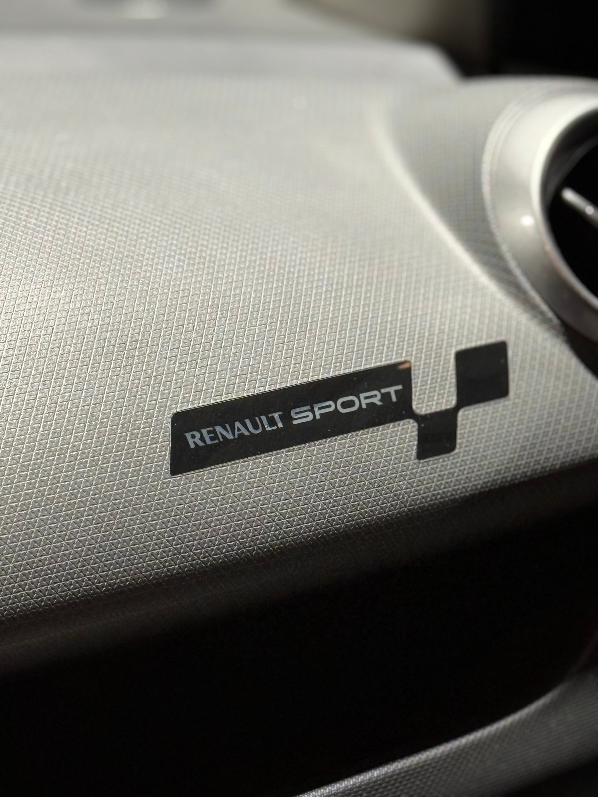 RENAULT Clio Grandtour 1.2 16V T GT EDC-image-8