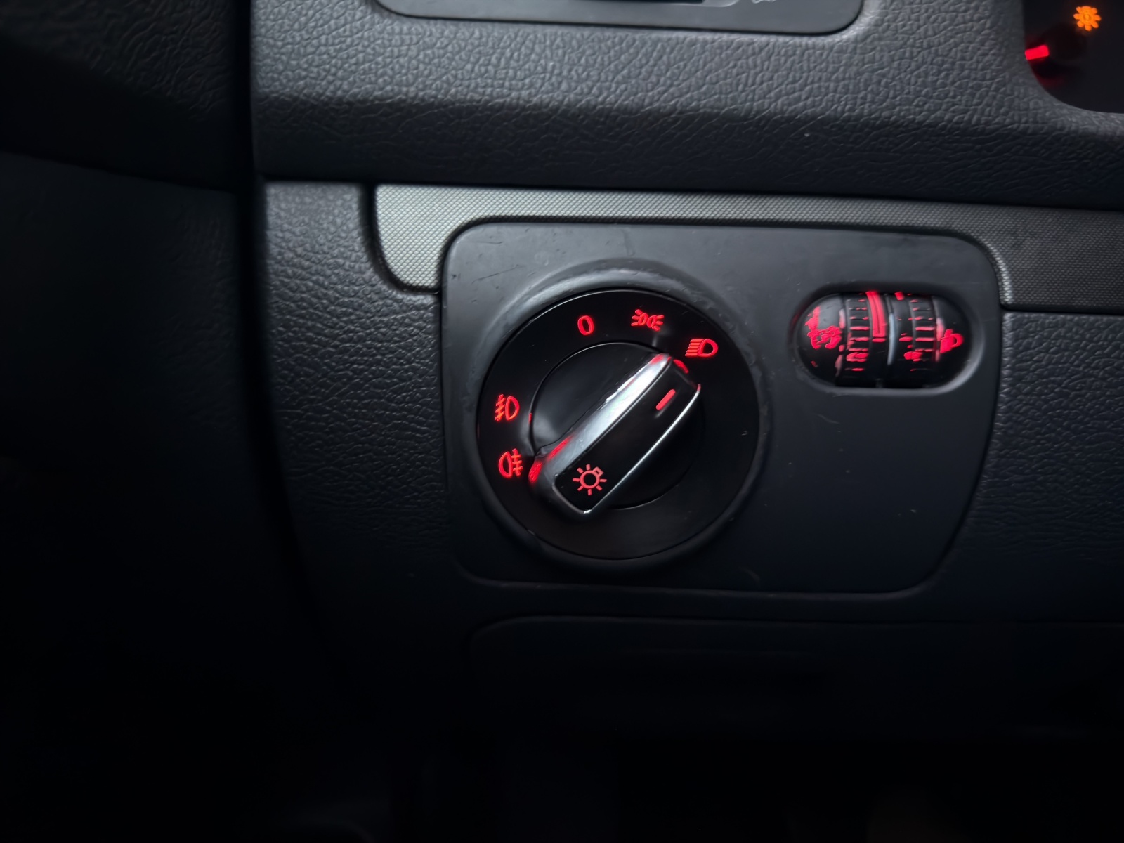 VW Golf 2.0 FSI Comfortline-image-24