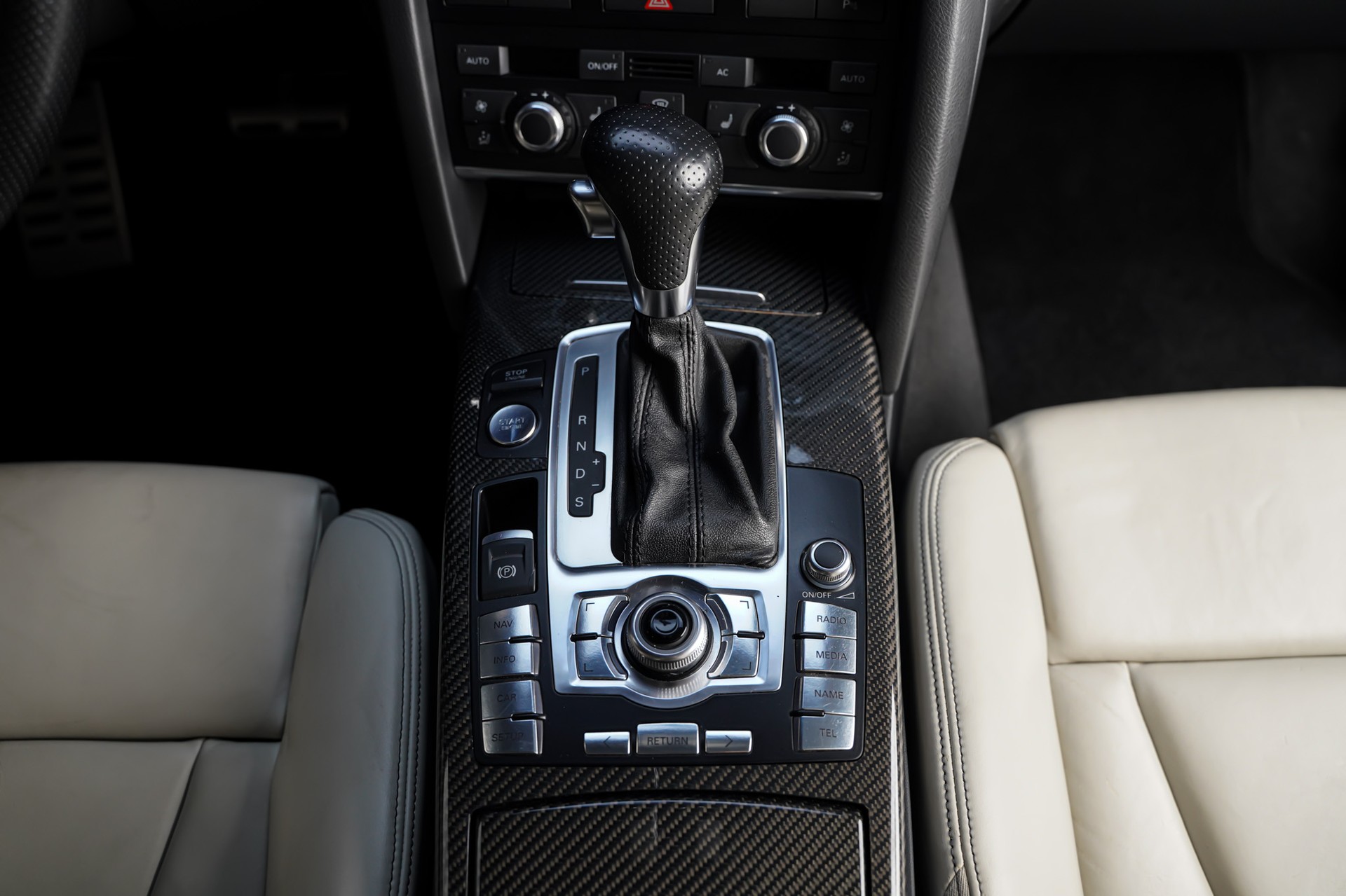 AUDI RS6 Avant 5.0 TFSI V10 quattro tiptronic-image-20