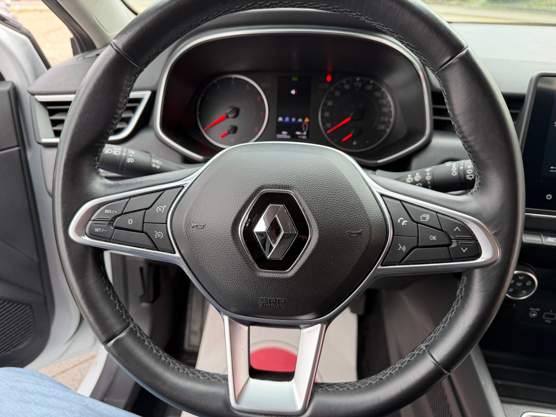 RENAULT Clio 1.0 Business-image-8