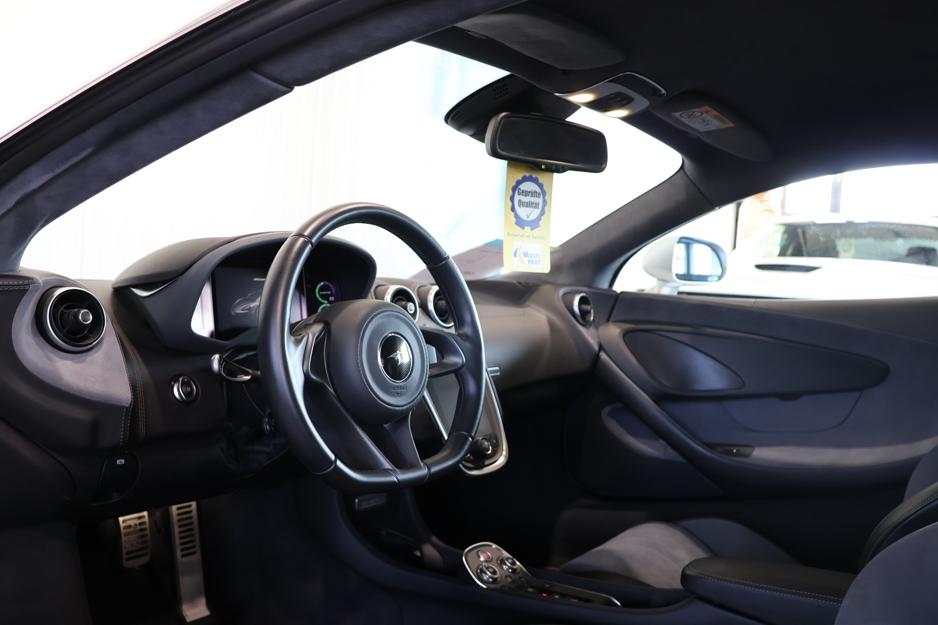 McLAREN 540C Coupé 3.8 V8 SSG-image-10
