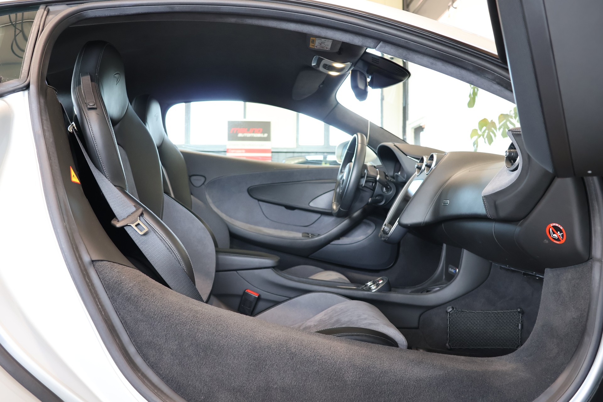 McLAREN 540C Coupé 3.8 V8 SSG-image-12