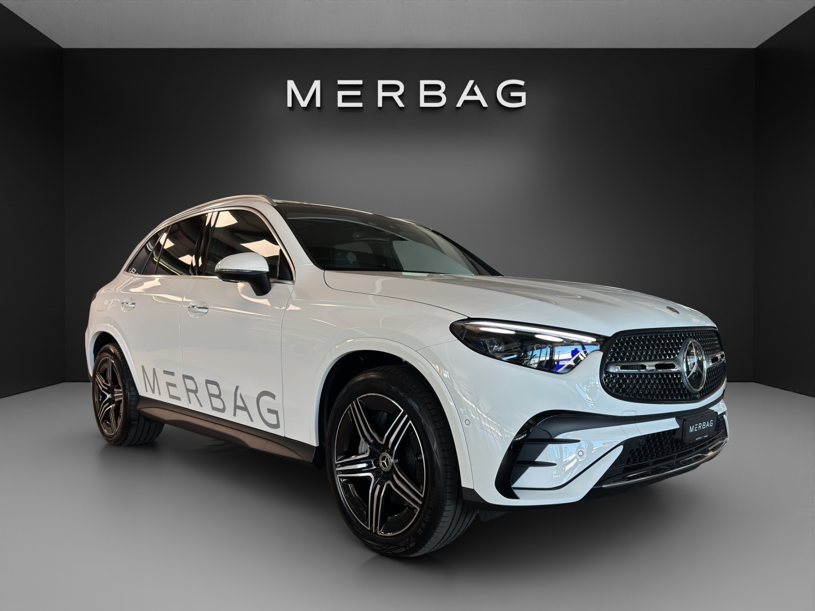 MERCEDES-BENZ GLC 300 4Matic 9G-Tronic AMG Line-image-0