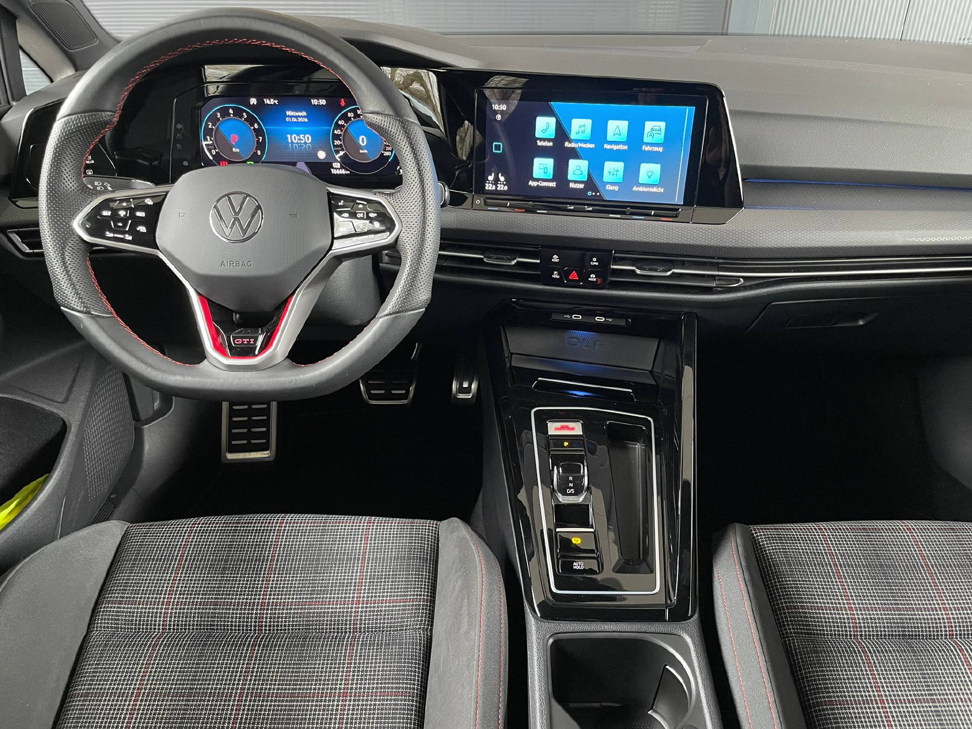VW Golf VIII 2.0 TSI GTI DSG-image-6