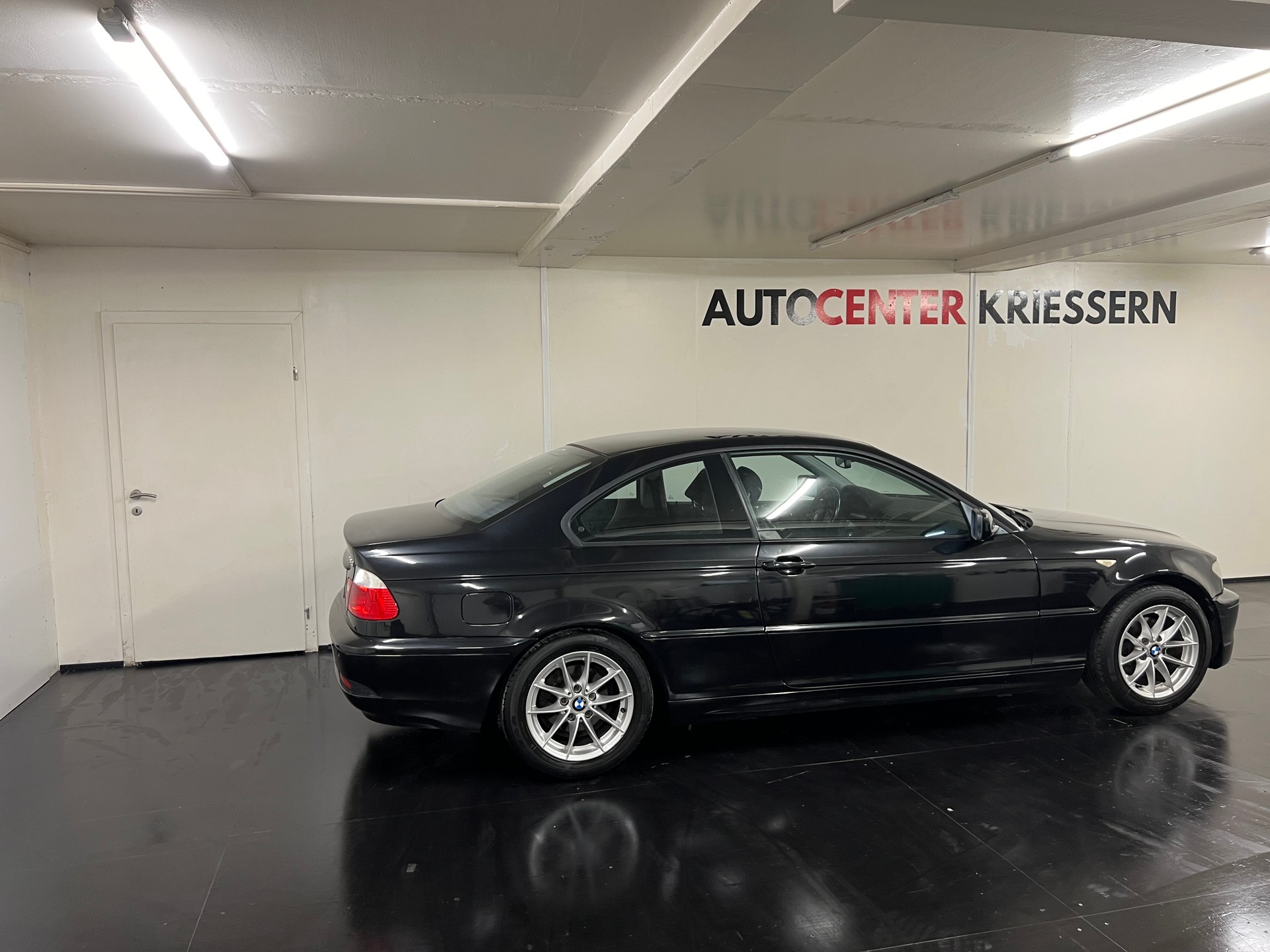 BMW 318Ci Coupé-image-3