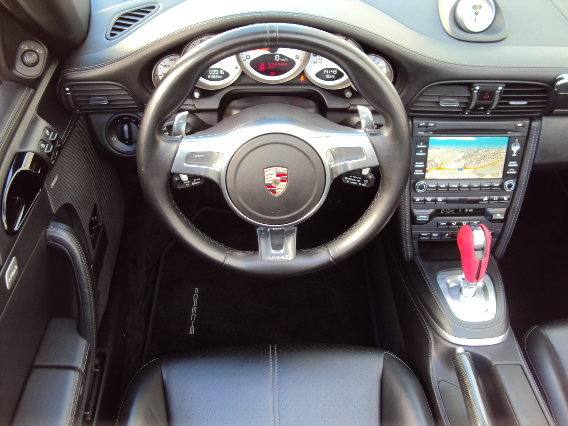 PORSCHE 911 Cabrio Turbo S PDK-image-9