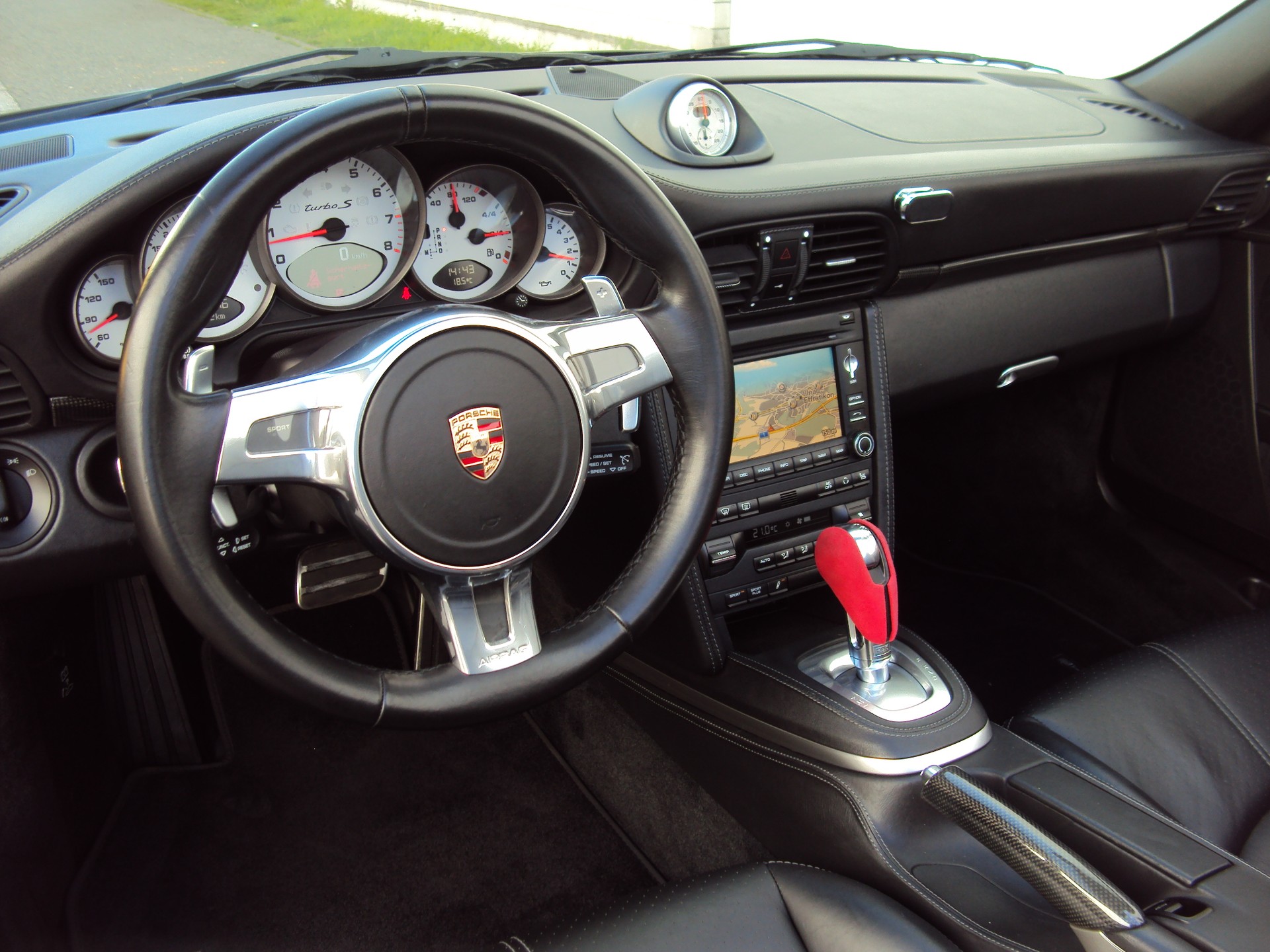 PORSCHE 911 Cabrio Turbo S PDK-image-10