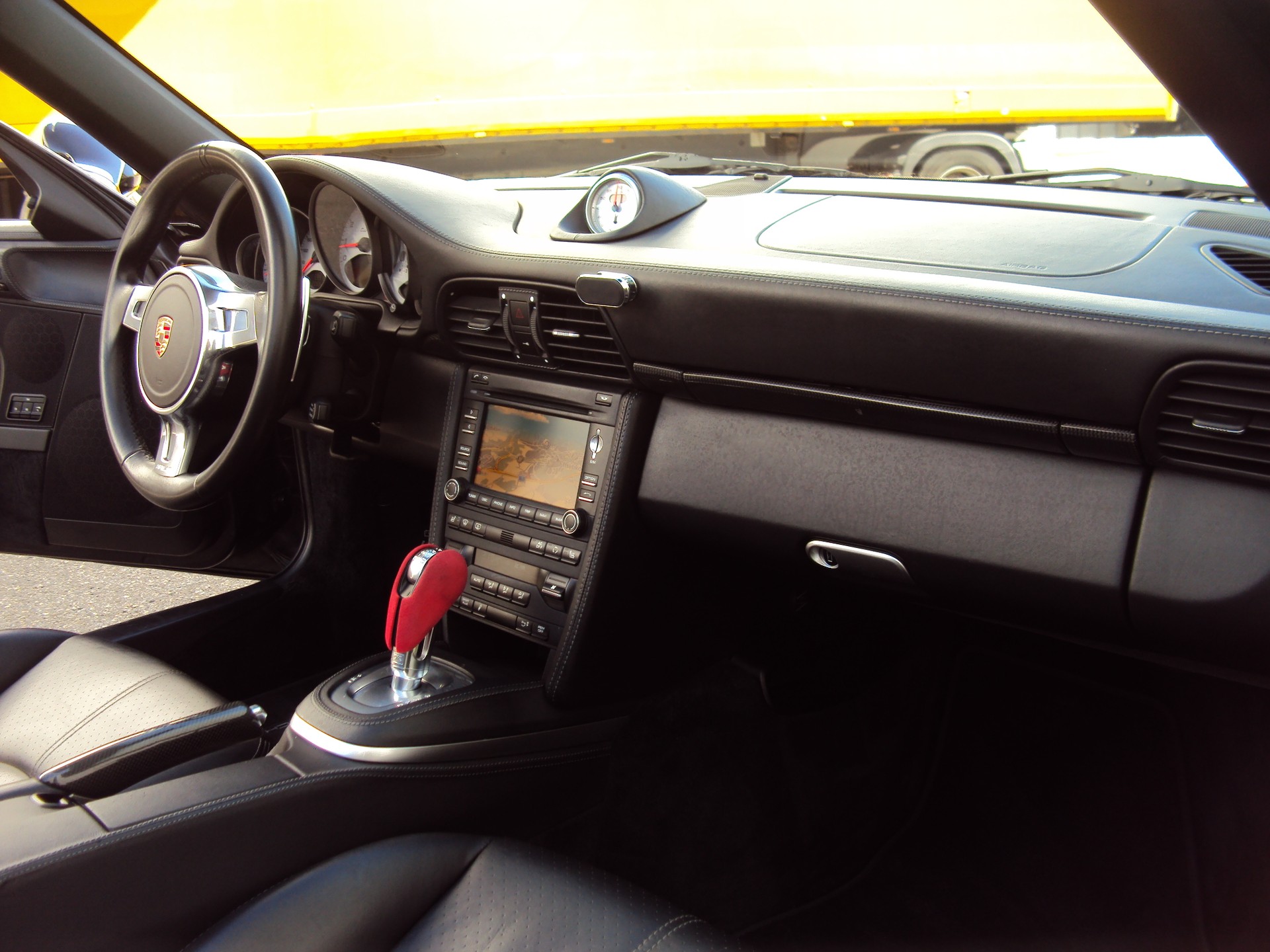 PORSCHE 911 Cabrio Turbo S PDK-image-12