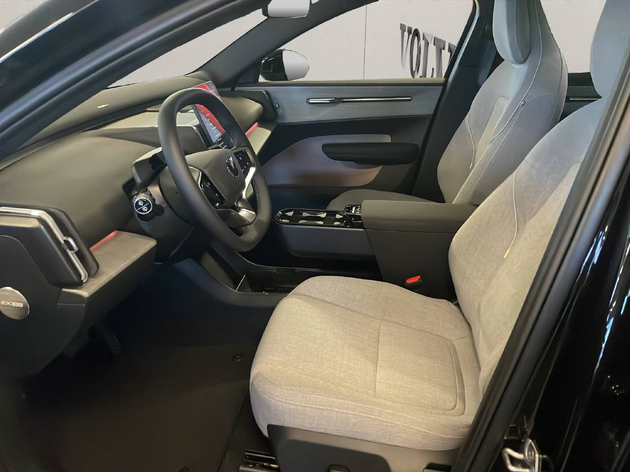 VOLVO EX30 E60 Ultra-image-6