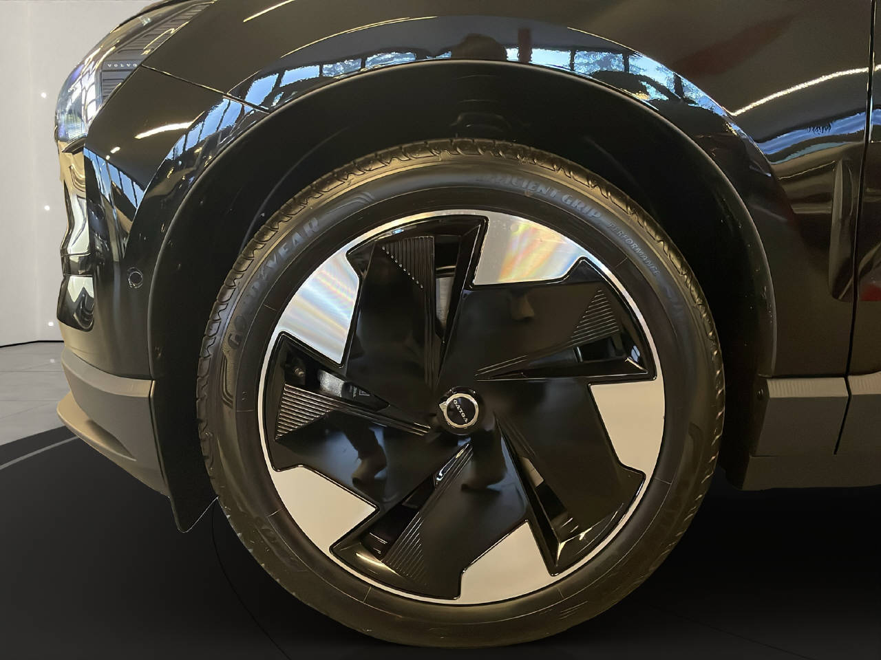 VOLVO EX30 E60 Ultra-image-5