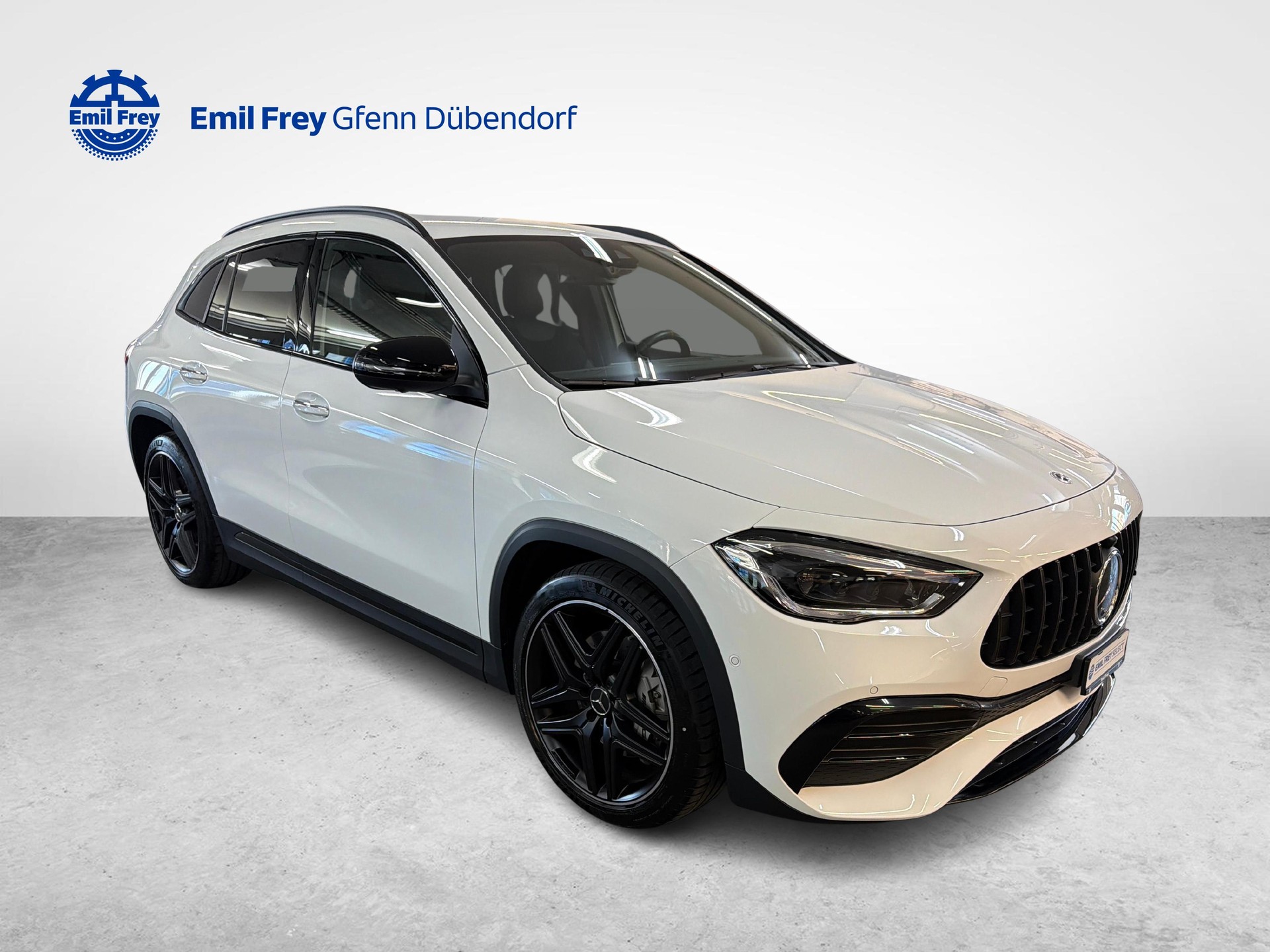 MERCEDES-BENZ GLA 35 AMG 4matic-showroom-element-3