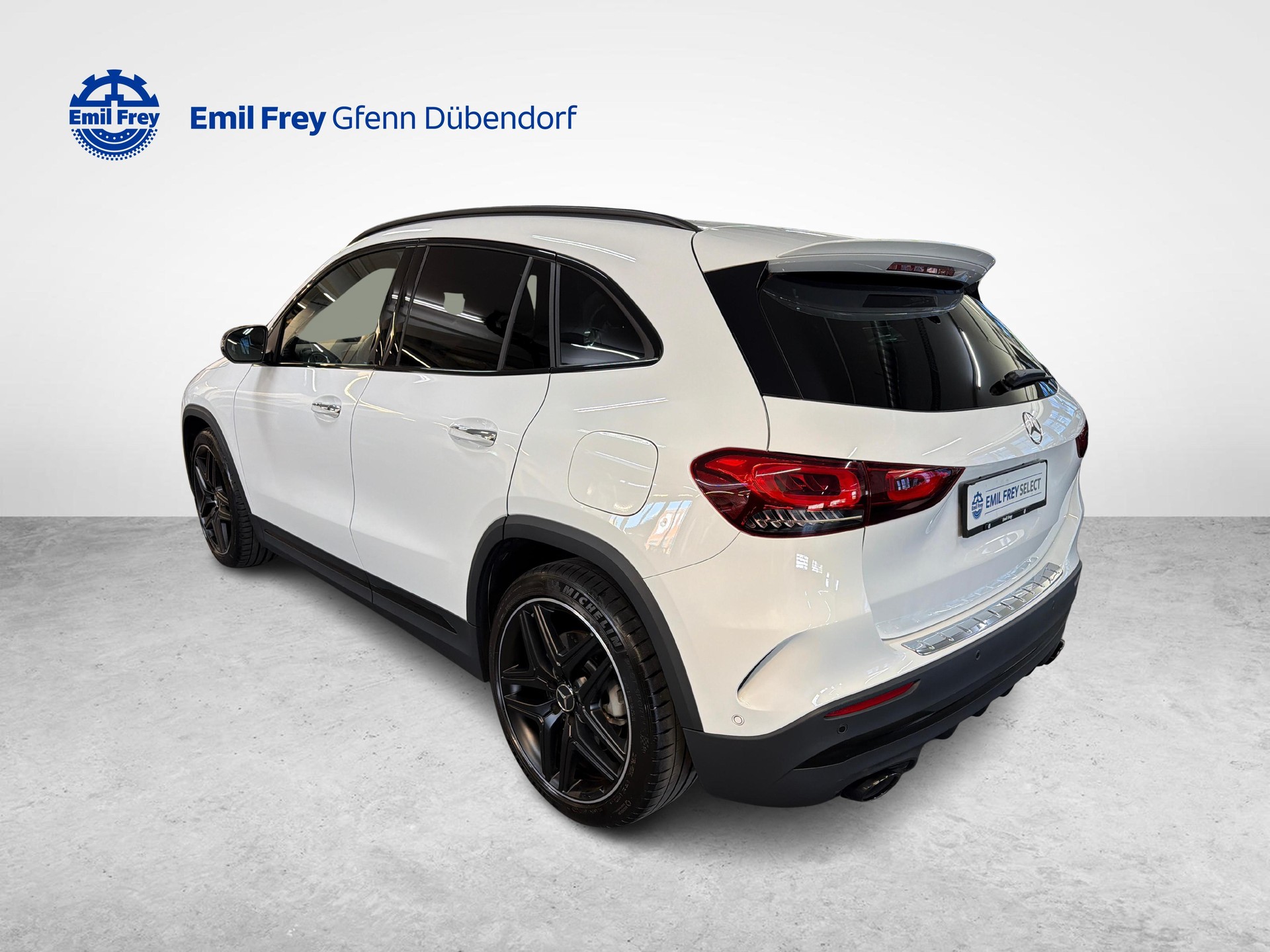 MERCEDES-BENZ GLA 35 AMG 4matic-image-4