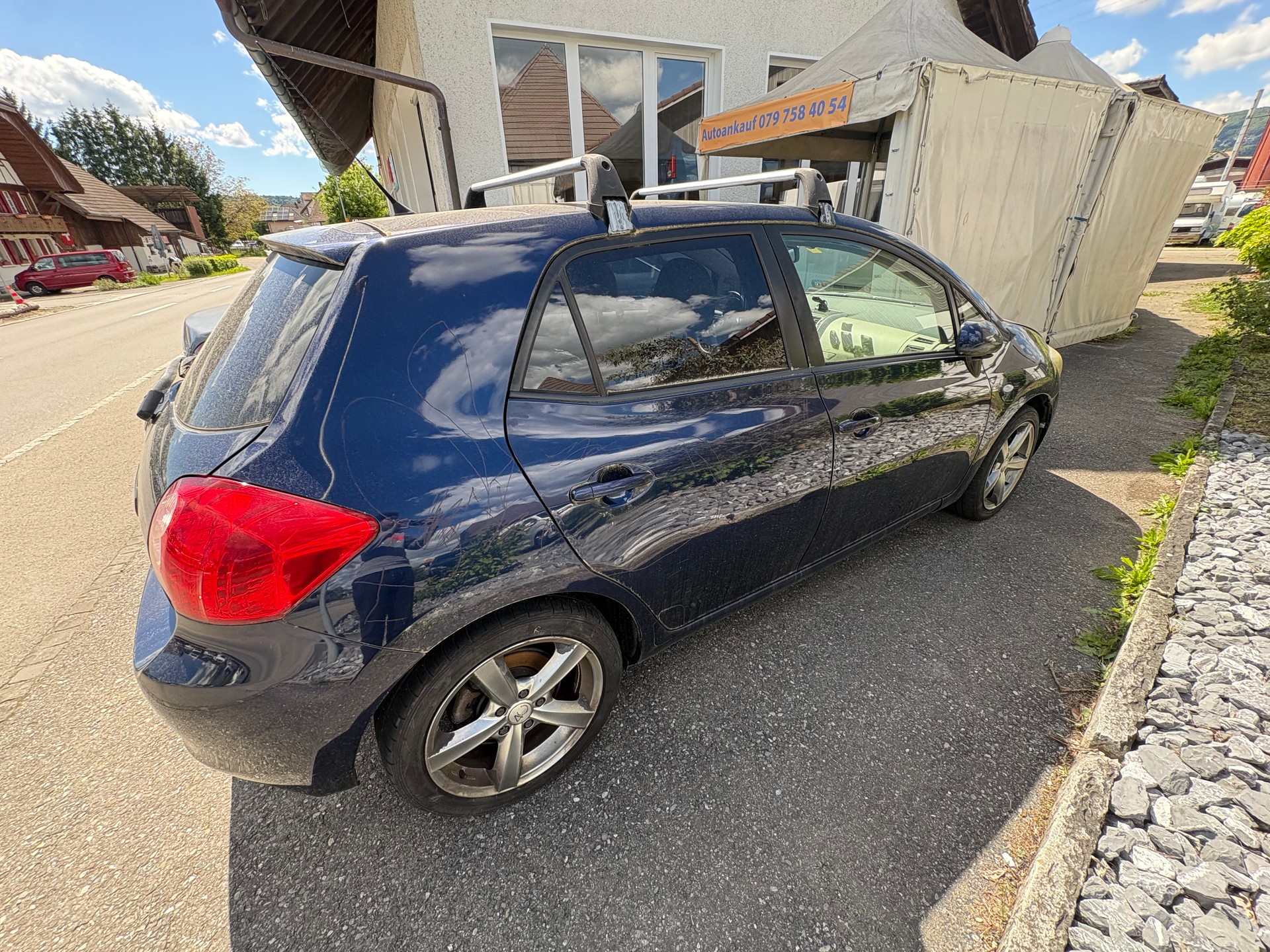 TOYOTA Auris 2.0 D-4D Linea Sol-image-4
