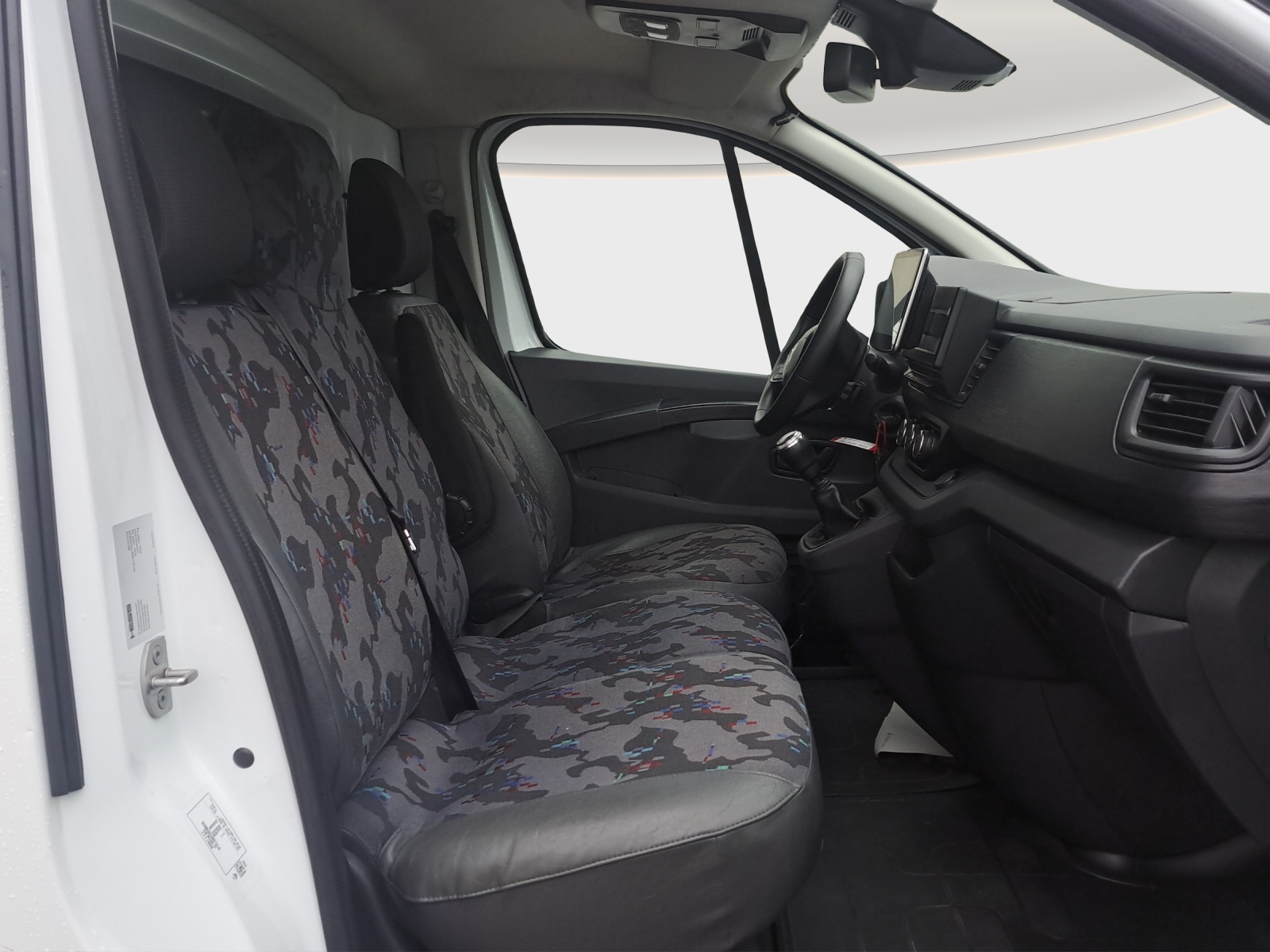 RENAULT Trafic 2.0 Blue dCi 150 Advance L2H2 EN // Anhängerkupplung-image-9