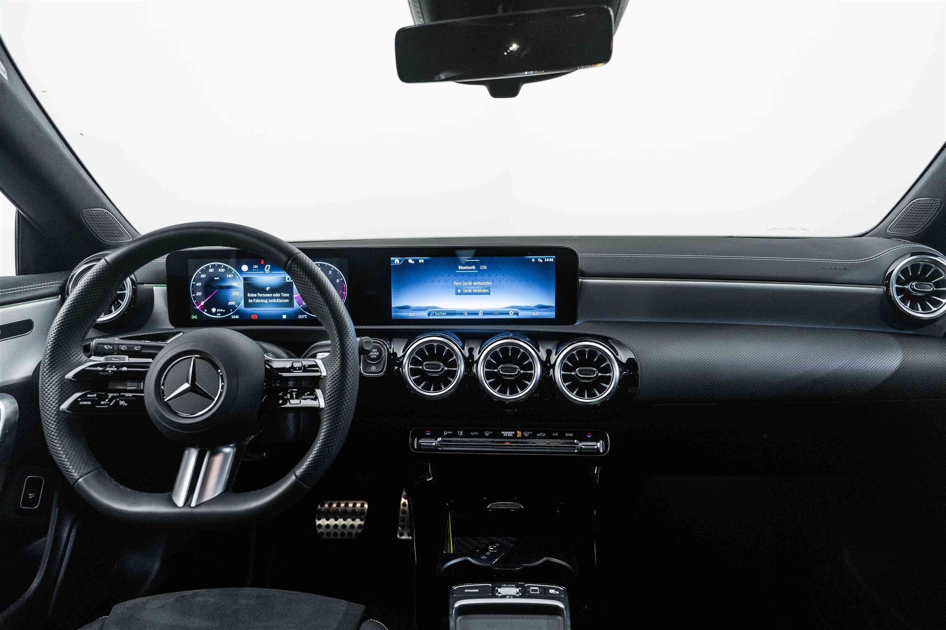 MERCEDES-BENZ CLA Shooting Brake 200 AMG Line Advanced Plus DCT-Automat-image-8