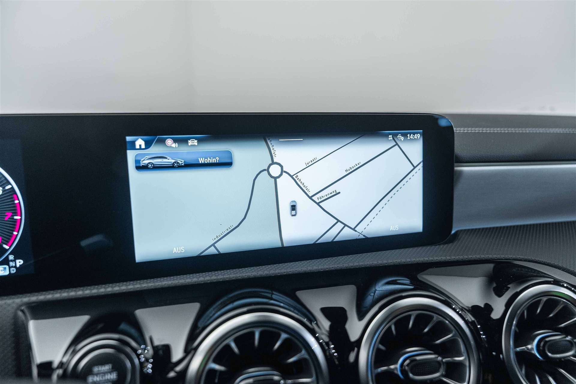 MERCEDES-BENZ CLA Shooting Brake 200 AMG Line Advanced Plus DCT-Automat-image-18