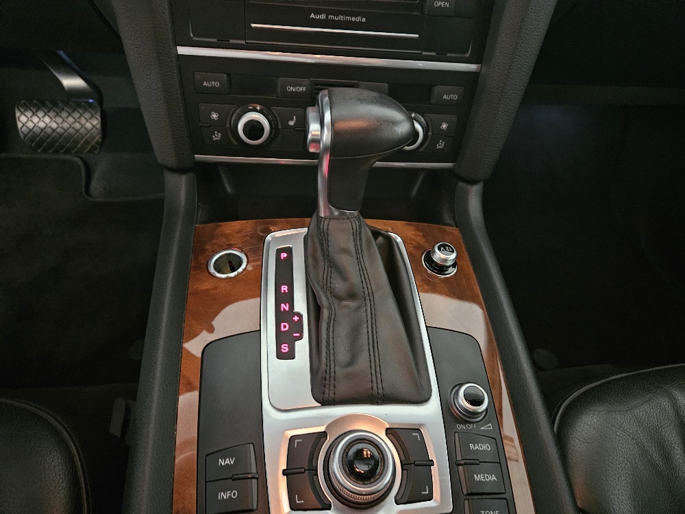 AUDI Q7 3.0 TFSI quattro tiptronic-image-10