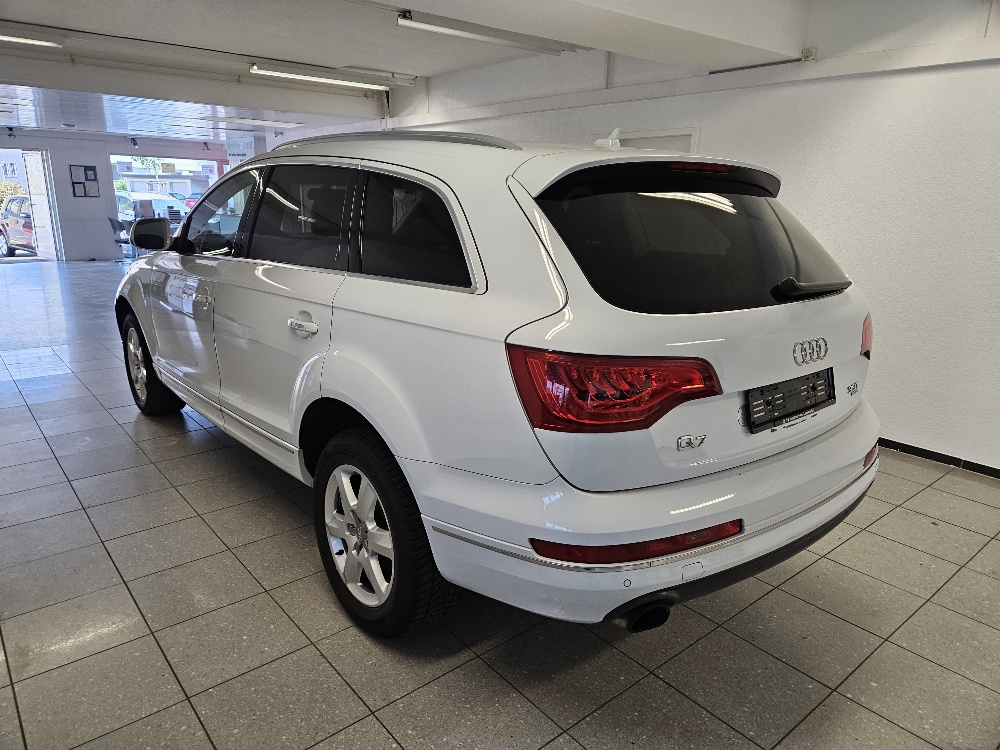 AUDI Q7 3.0 TFSI quattro tiptronic-image-6