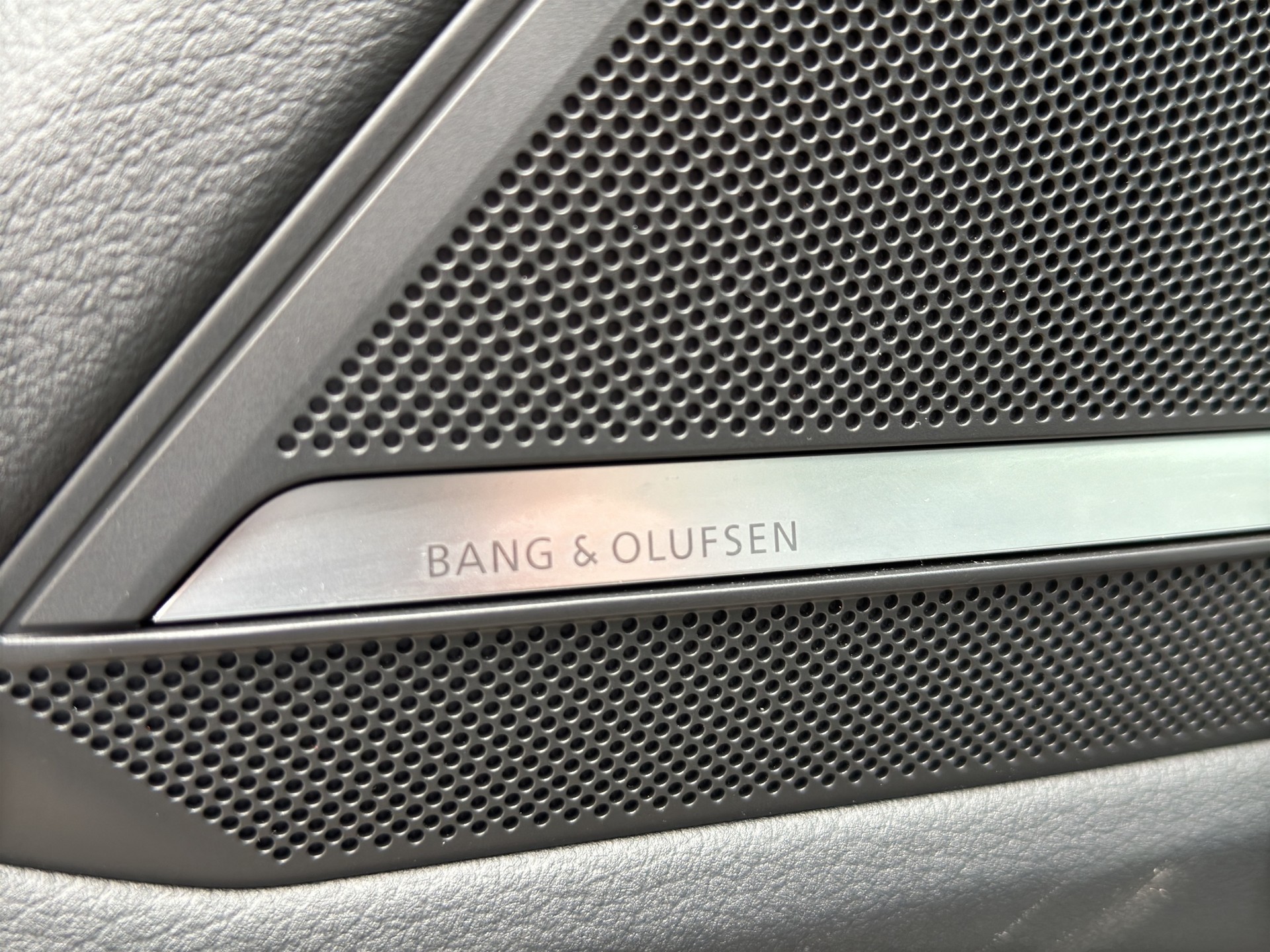 AUDI A6 Limousine 50 TFSIe quattro S-Line Schwarz Plus S-tronic-image-14