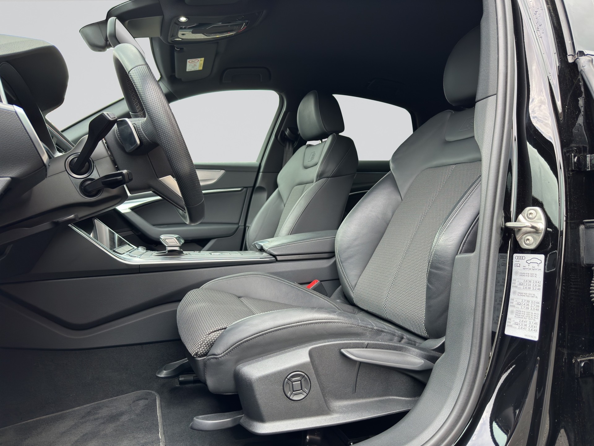 AUDI A6 Limousine 50 TFSIe quattro S-Line Schwarz Plus S-tronic-image-5
