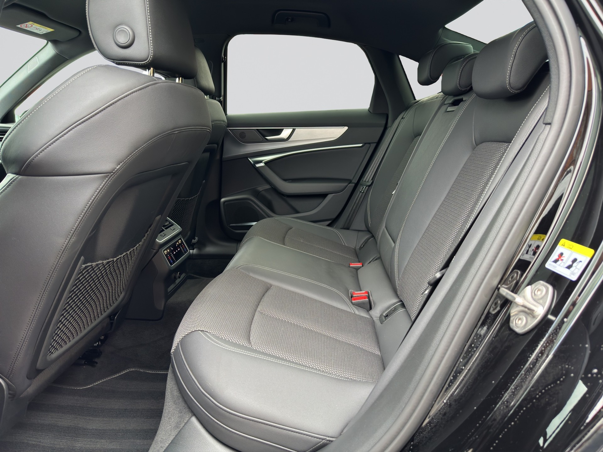AUDI A6 Limousine 50 TFSIe quattro S-Line Schwarz Plus S-tronic-image-7