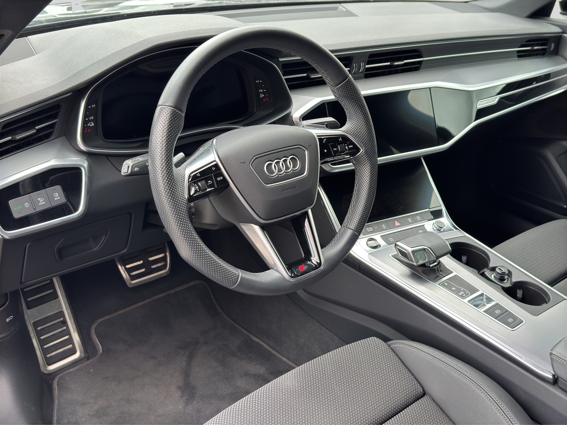 AUDI A6 Limousine 50 TFSIe quattro S-Line Schwarz Plus S-tronic-image-6