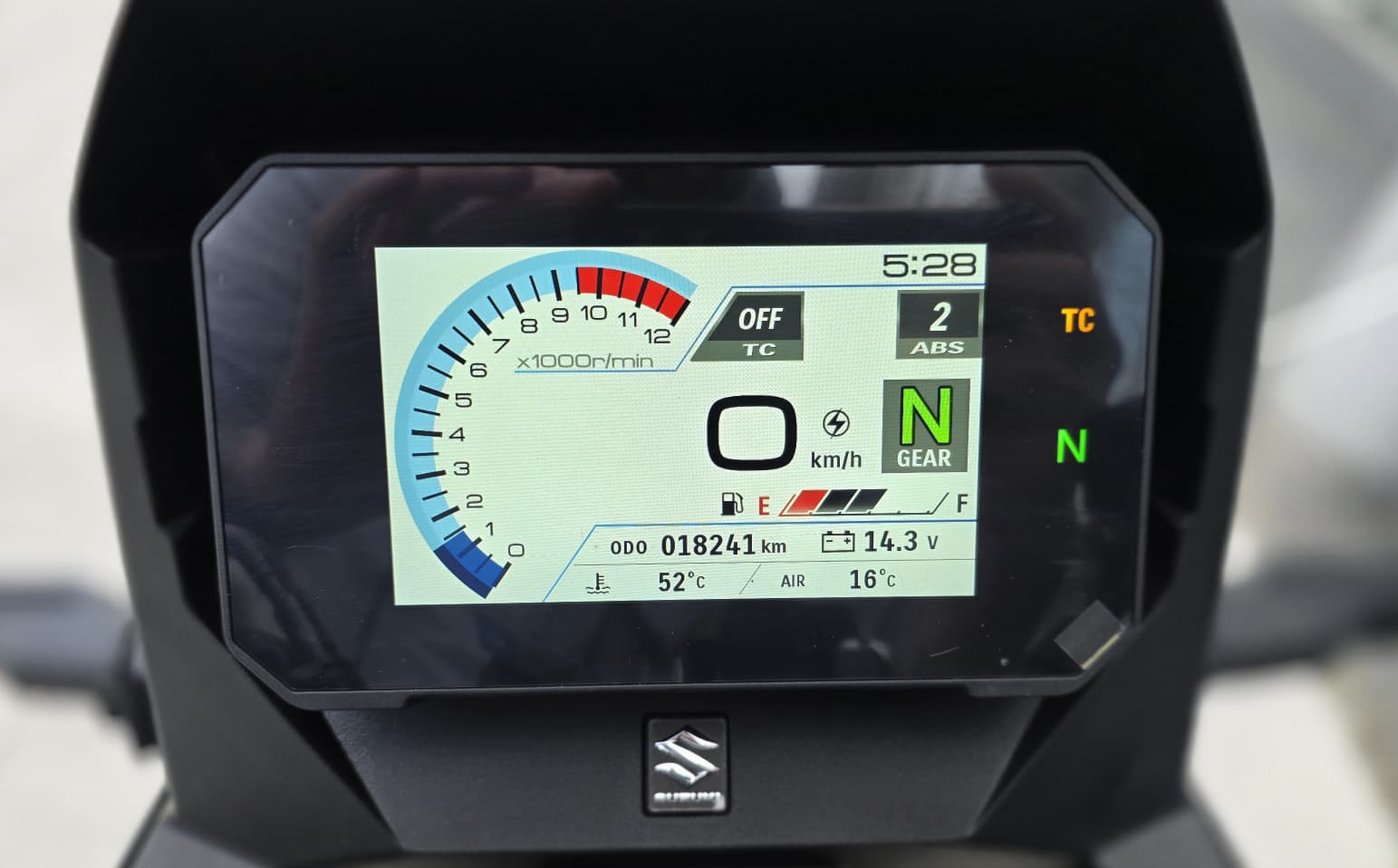 SUZUKI DL 800 (35kW)-image-10