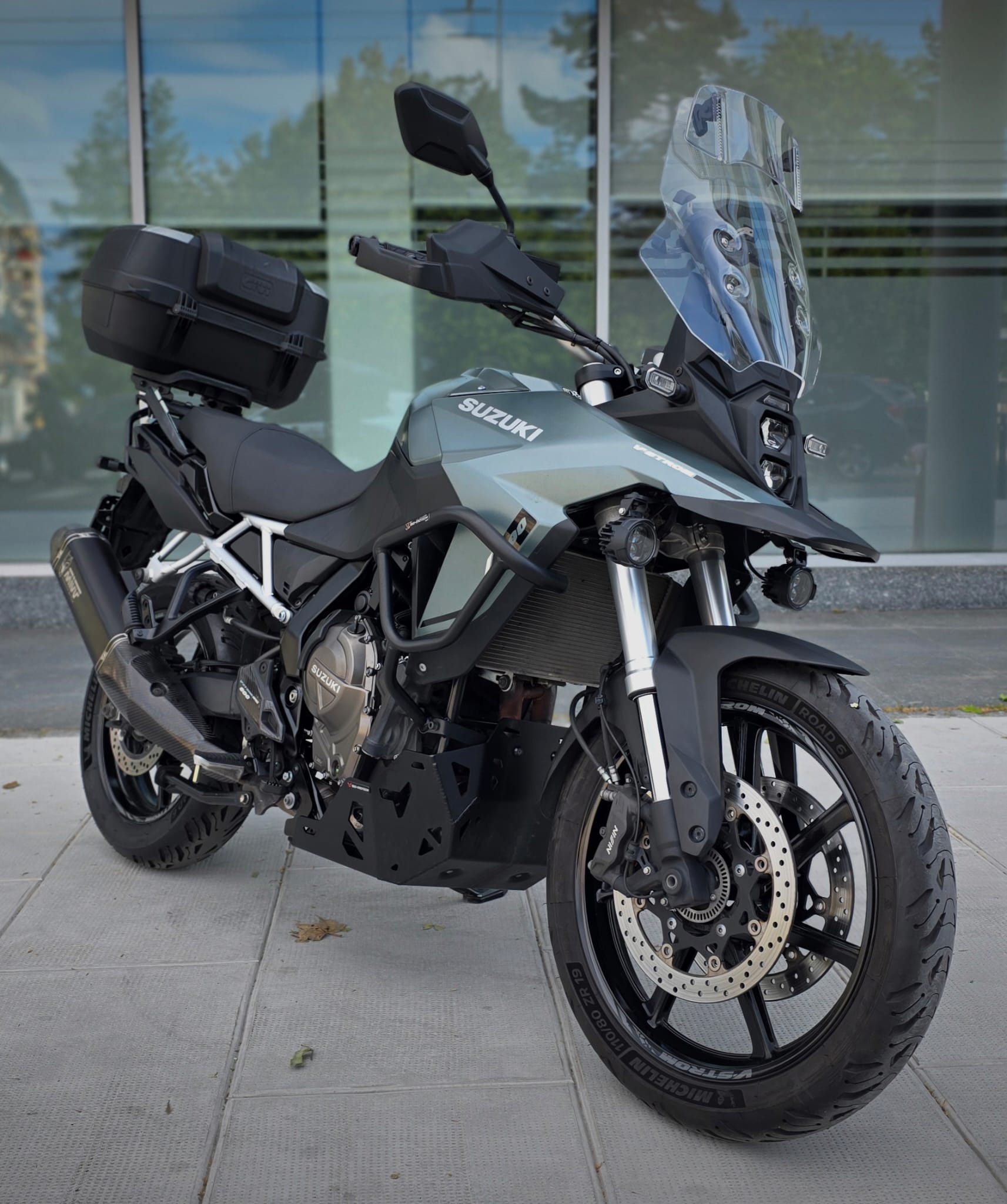 SUZUKI DL 800 (35kW)-showroom-element-2