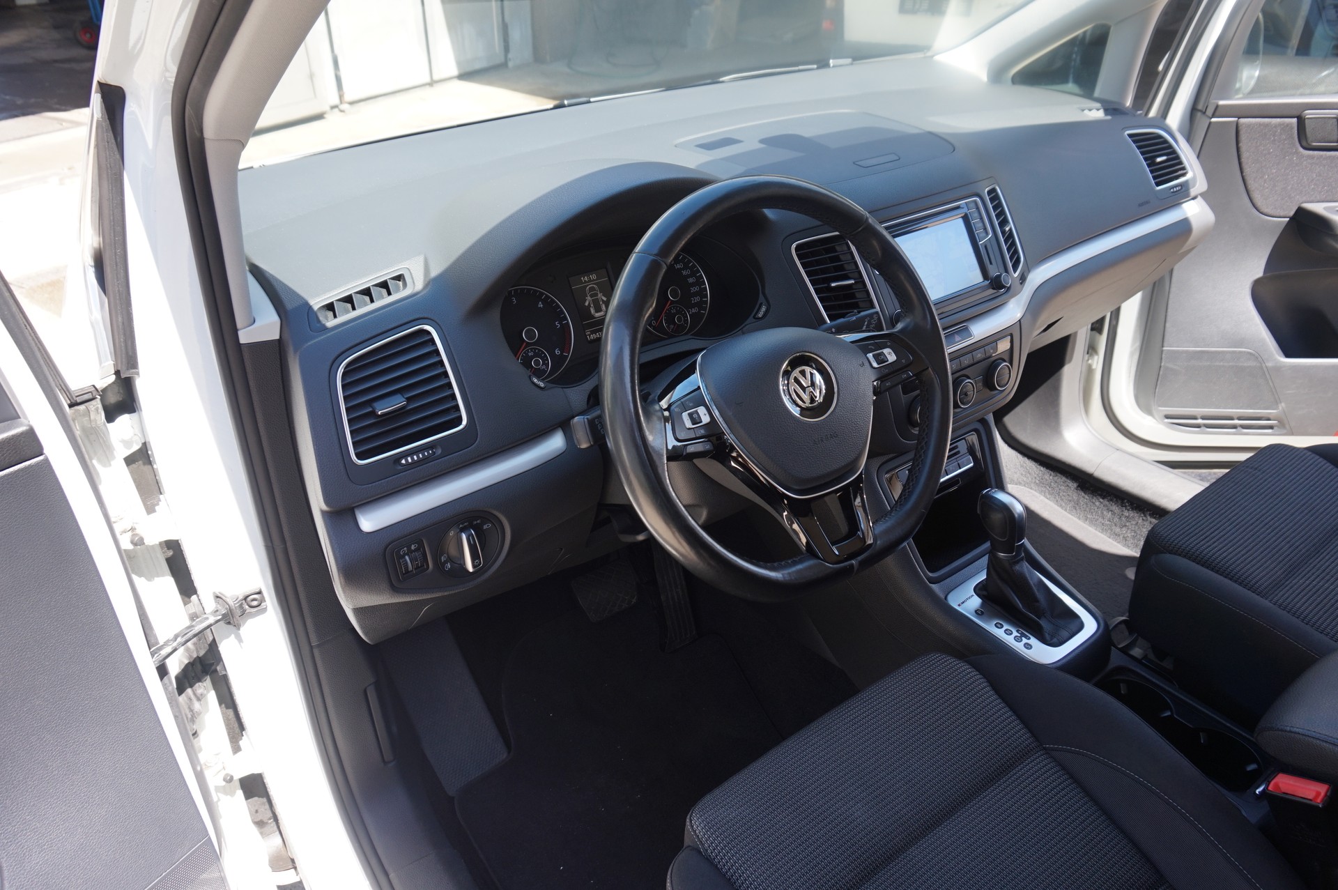VW Sharan 2.0 TDI BMT Comfortline 4Motion DSG-image-6