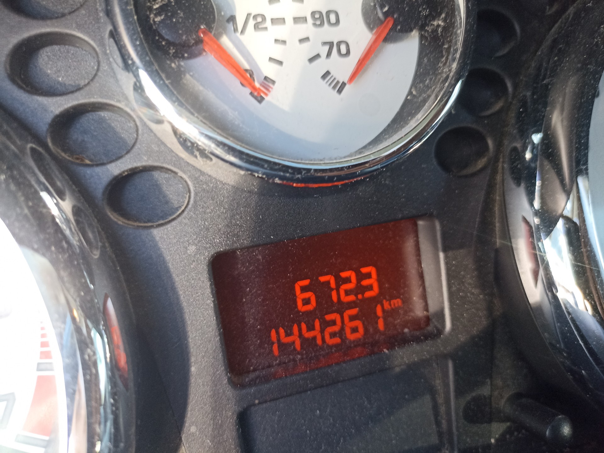 PEUGEOT 207 SW 1.6 16V Sport-image-9