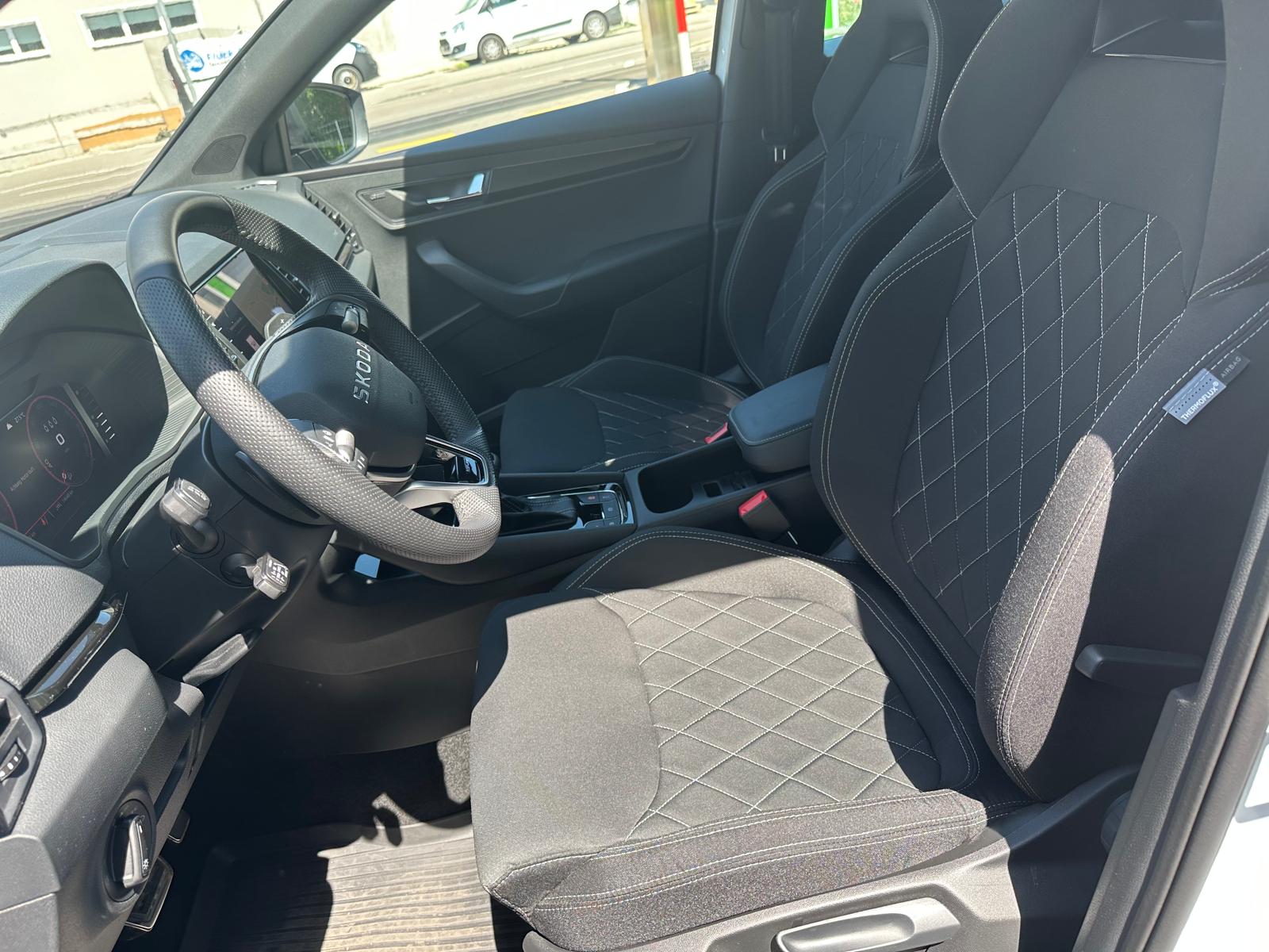 SKODA Karoq 2.0 TDI CR Sport Line 4x4 DSG-image-12