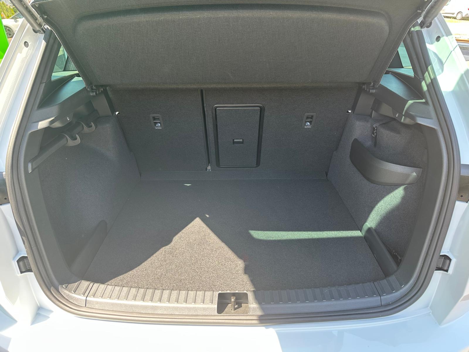 SKODA Karoq 2.0 TDI CR Sport Line 4x4 DSG-image-9