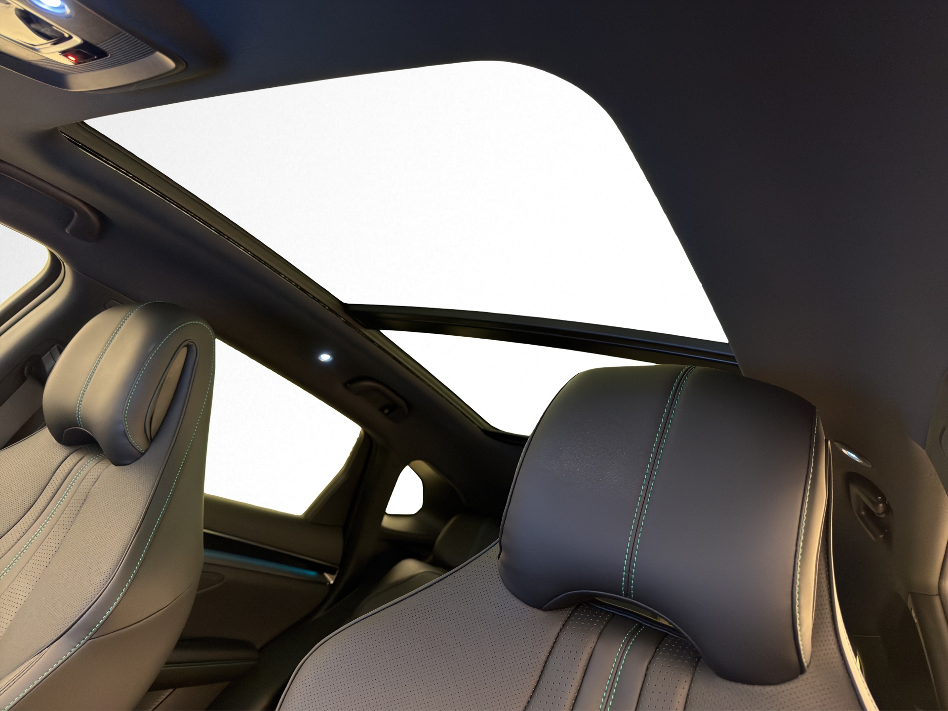 BYD Seal U DM-i Design AWD-image-14