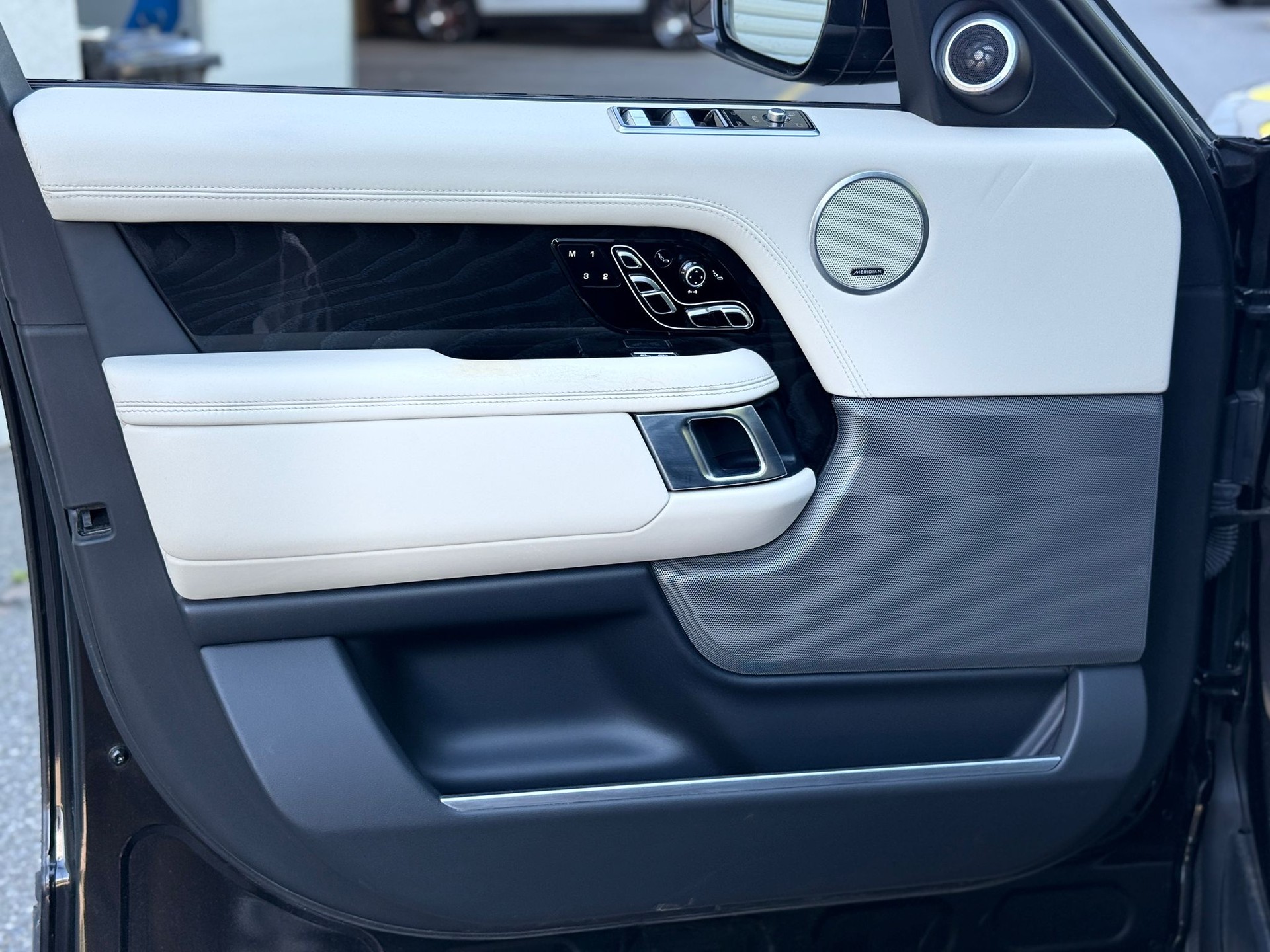 LAND ROVER Range Rover 5.0 V8 SC Autobiography-image-7
