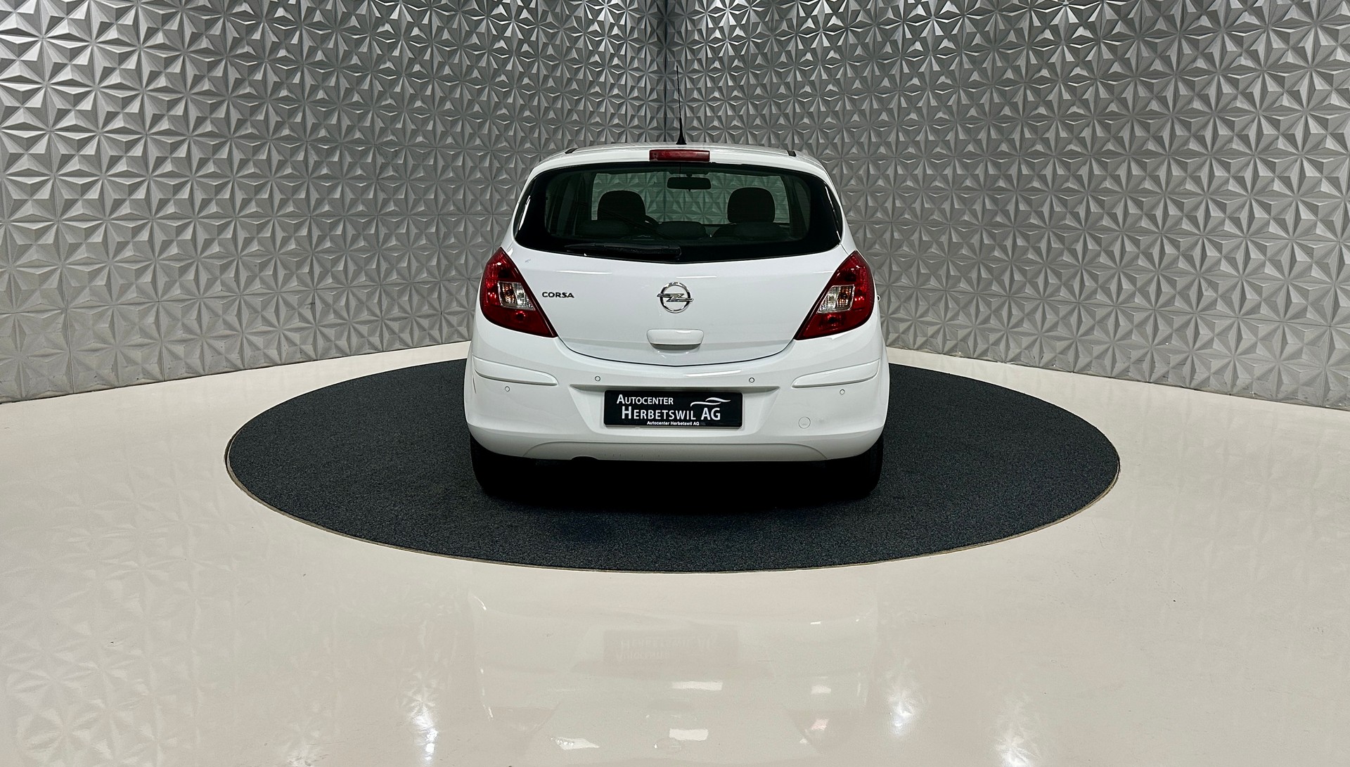OPEL Corsa 1.4 TP Enjoy-image-5